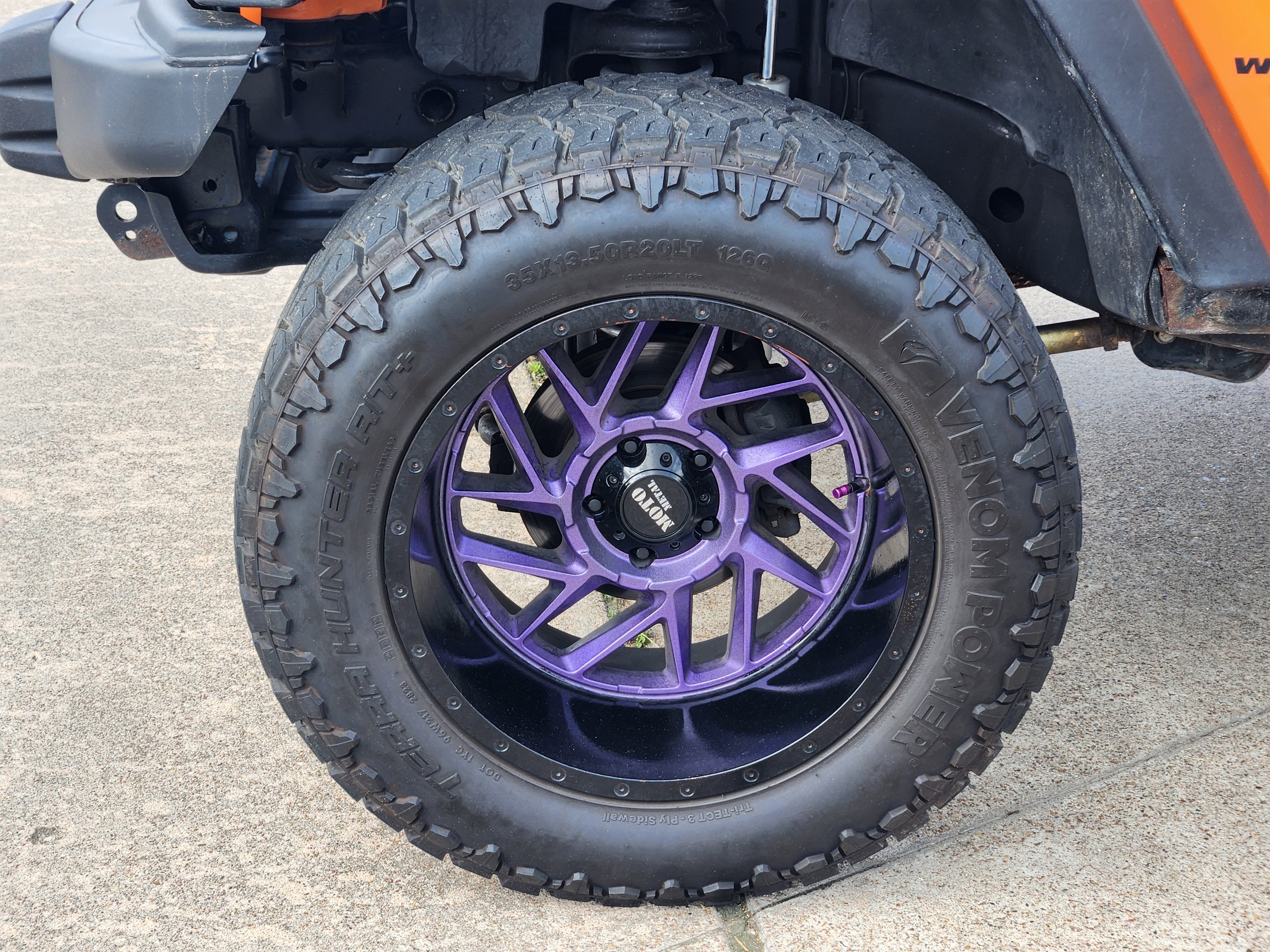 2013 Jeep Wrangler Unlimited Sahara LIFTED