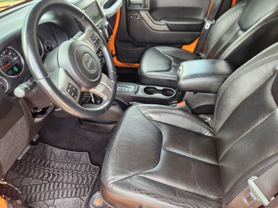 2013 Jeep Wrangler Unlimited Sahara LIFTED