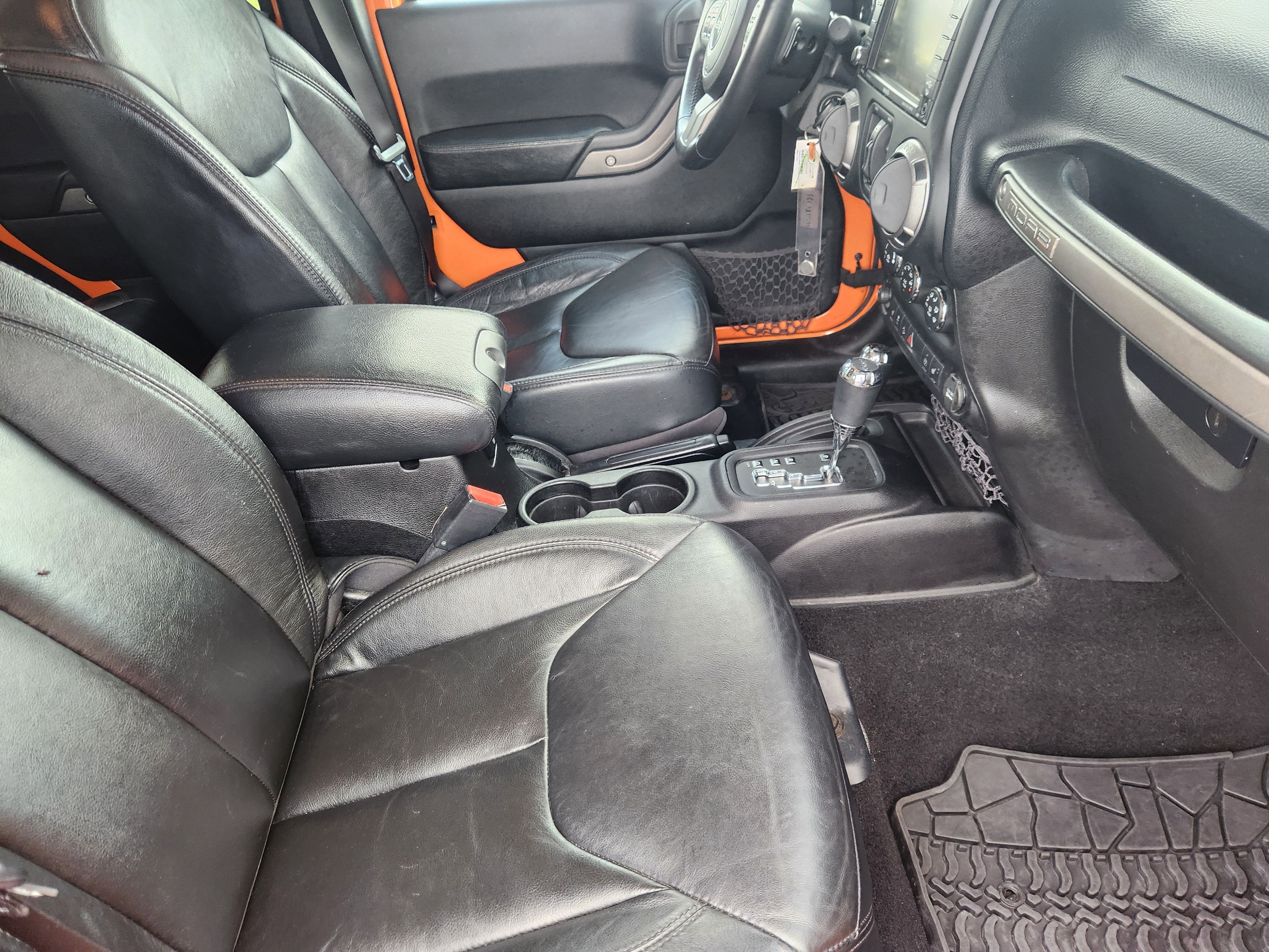 2013 Jeep Wrangler Unlimited Sahara LIFTED