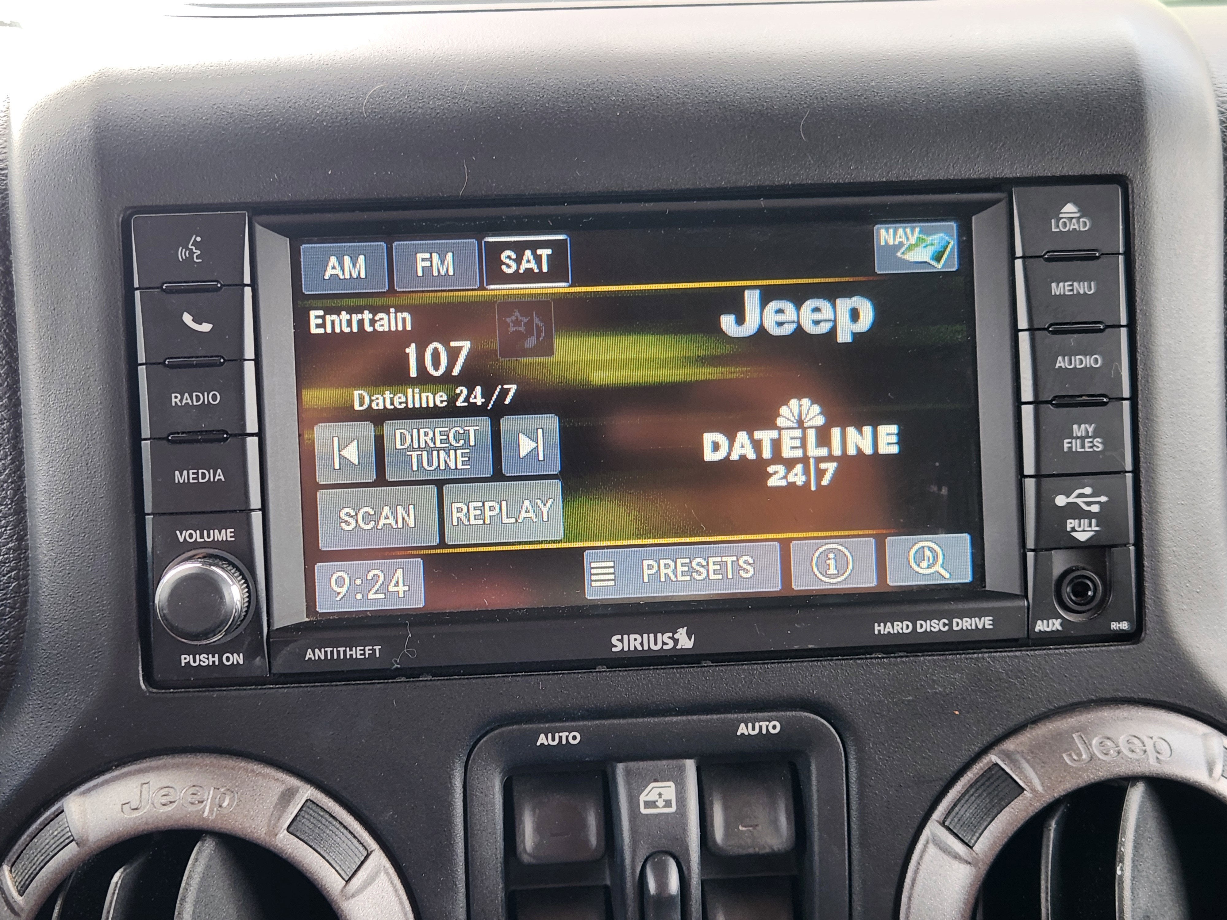 2013 Jeep Wrangler Unlimited Sahara LIFTED