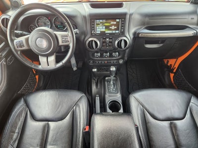 2013 Jeep Wrangler Unlimited Sahara LIFTED