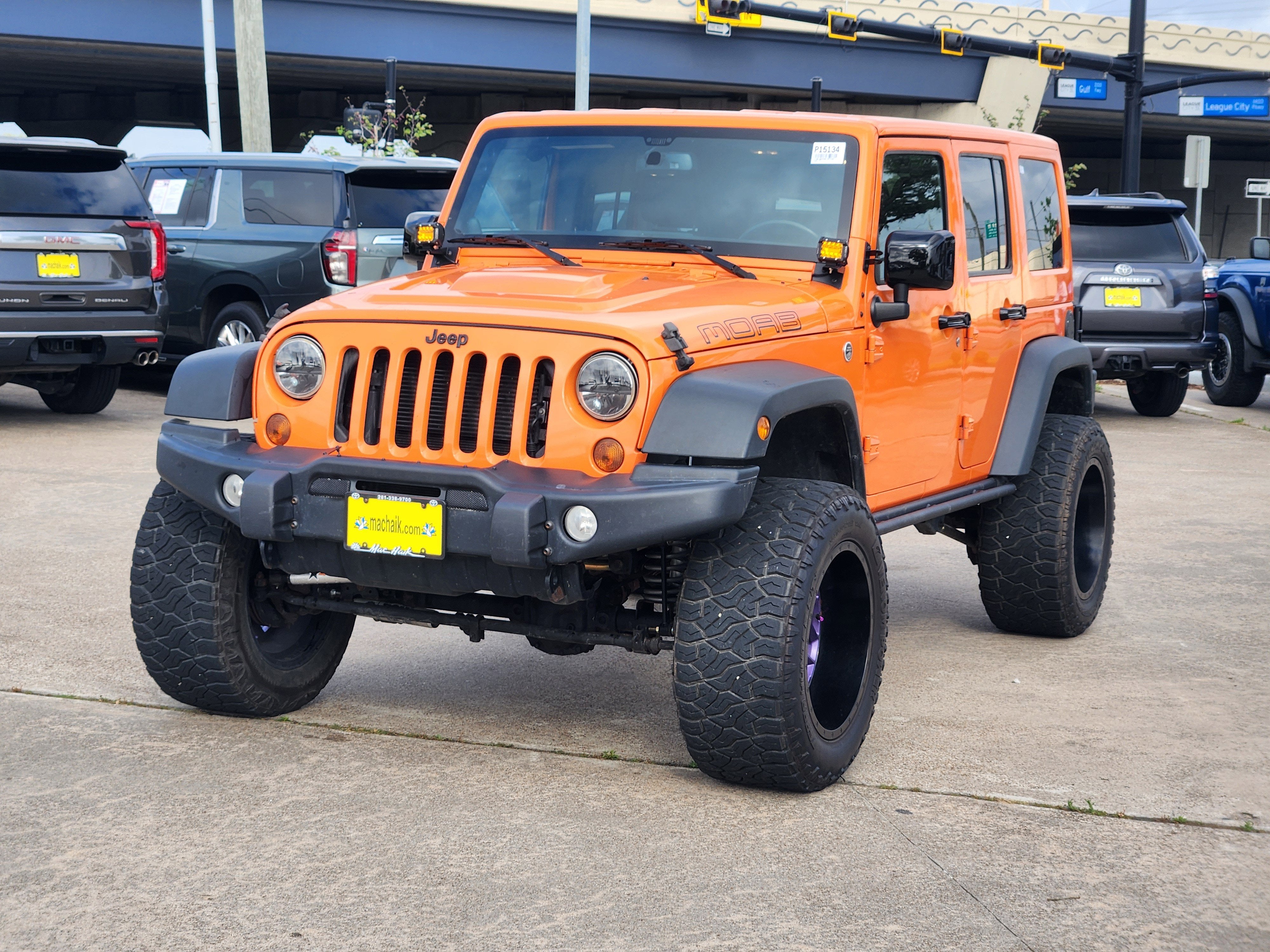 2013 Jeep Wrangler Unlimited Sahara LIFTED