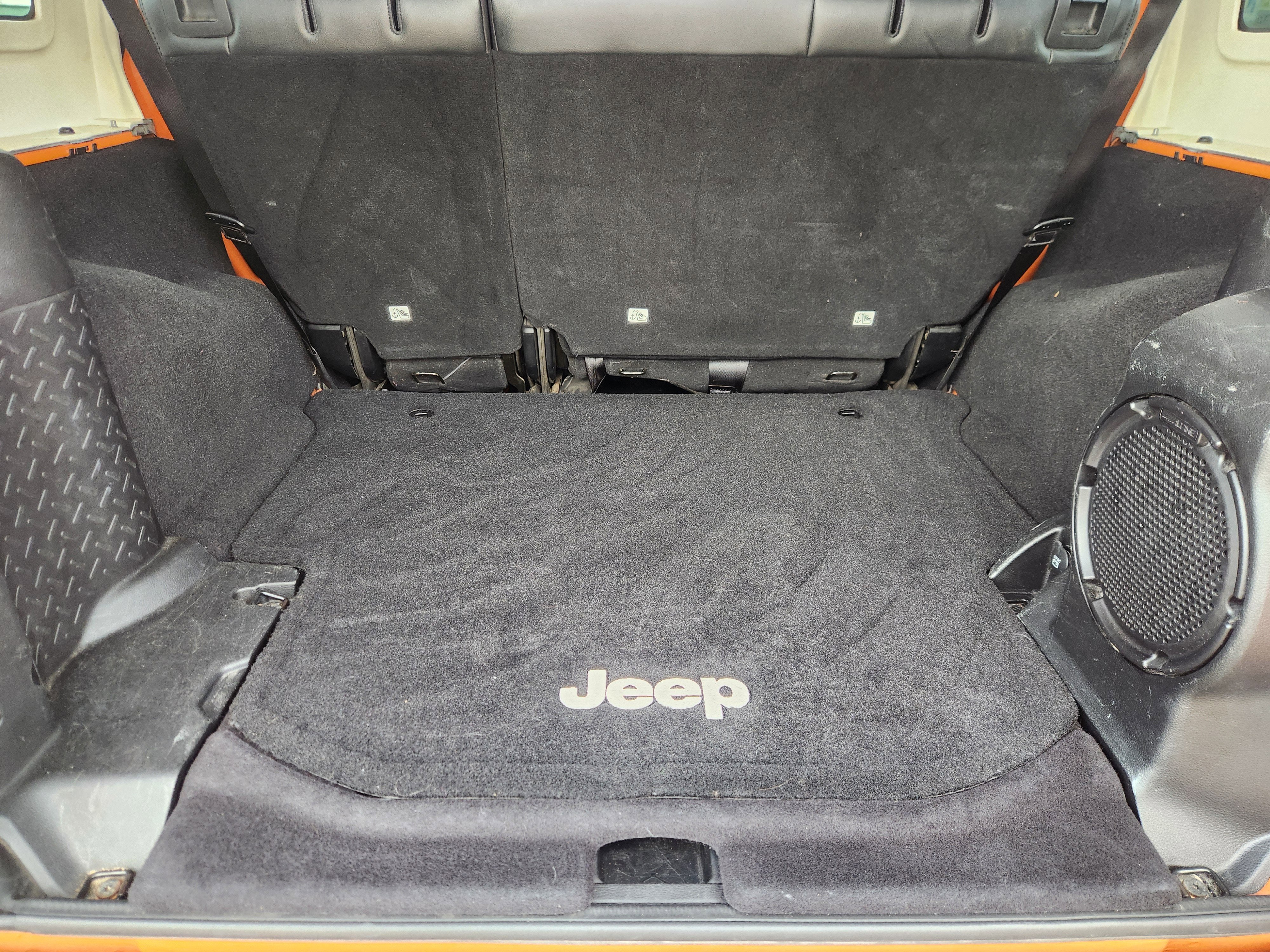 2013 Jeep Wrangler Unlimited Sahara LIFTED