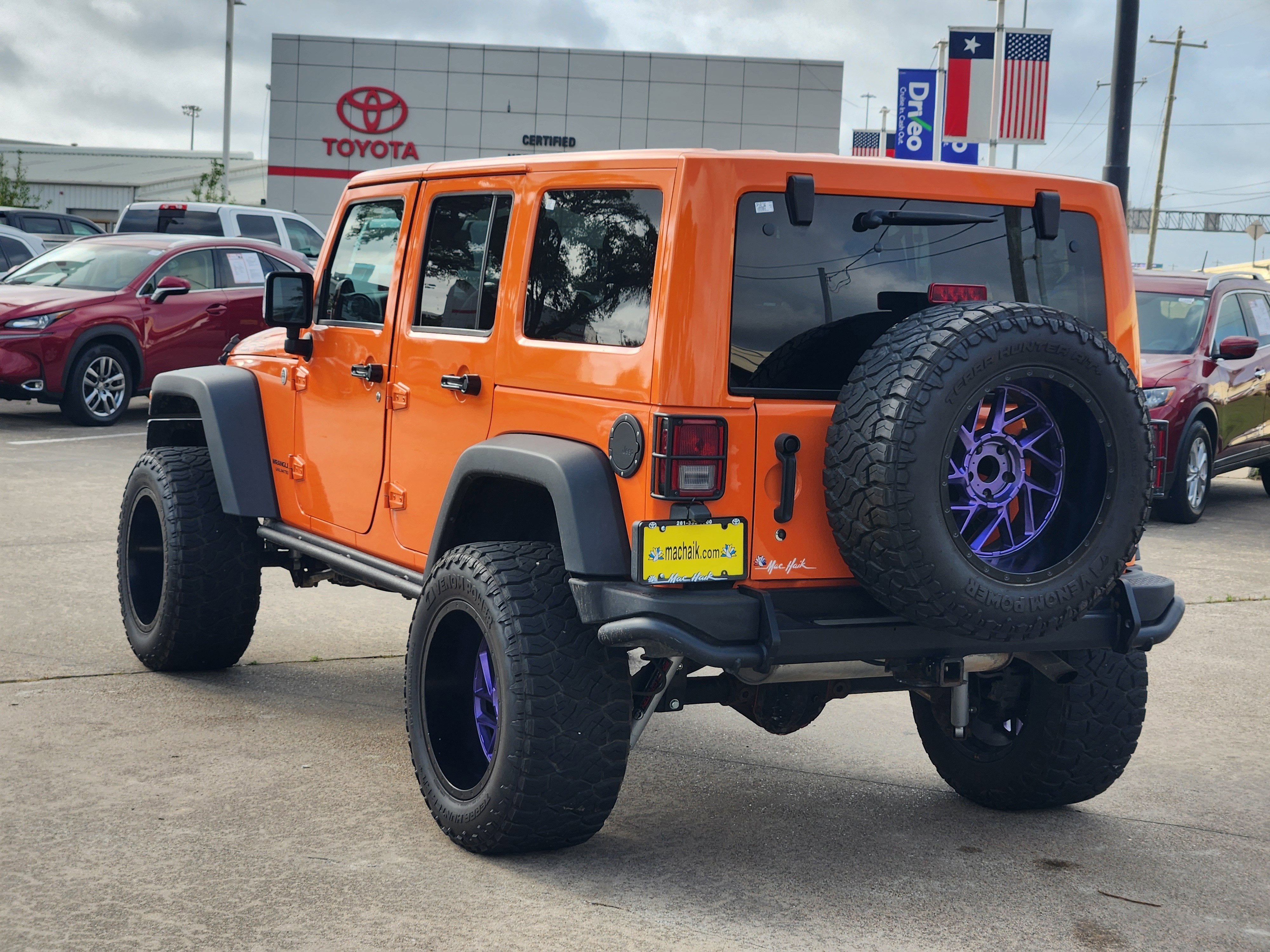 2013 Jeep Wrangler Unlimited Sahara LIFTED