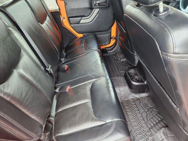 2013 Jeep Wrangler Unlimited Sahara LIFTED