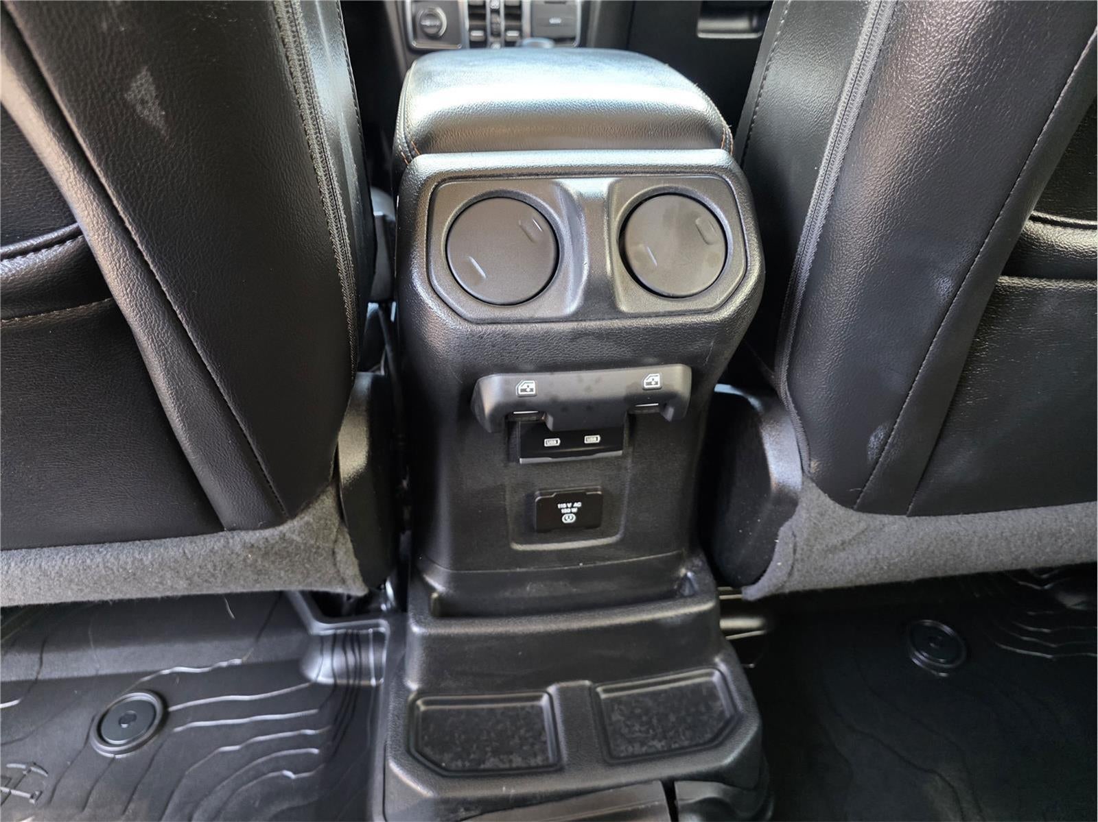 2022 Jeep WRANGLER SAHARA