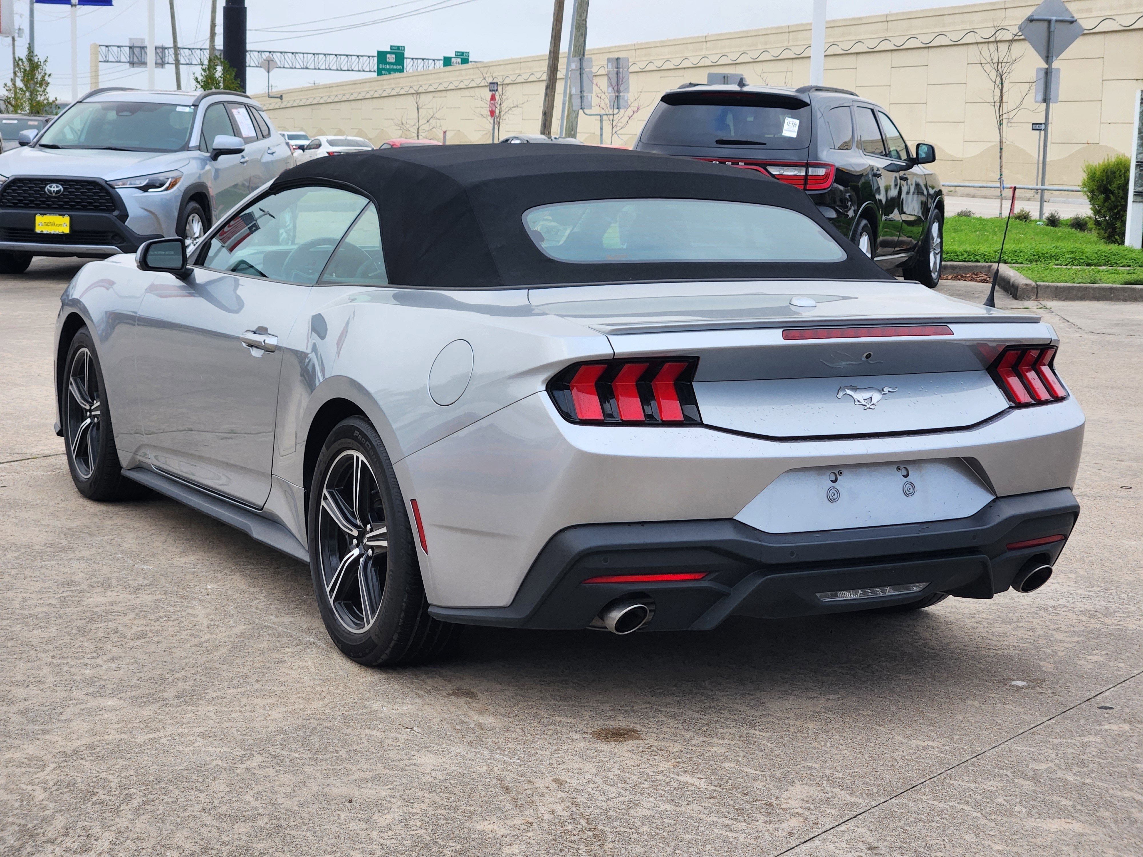 2024 Ford Mustang EcoBoost Premium