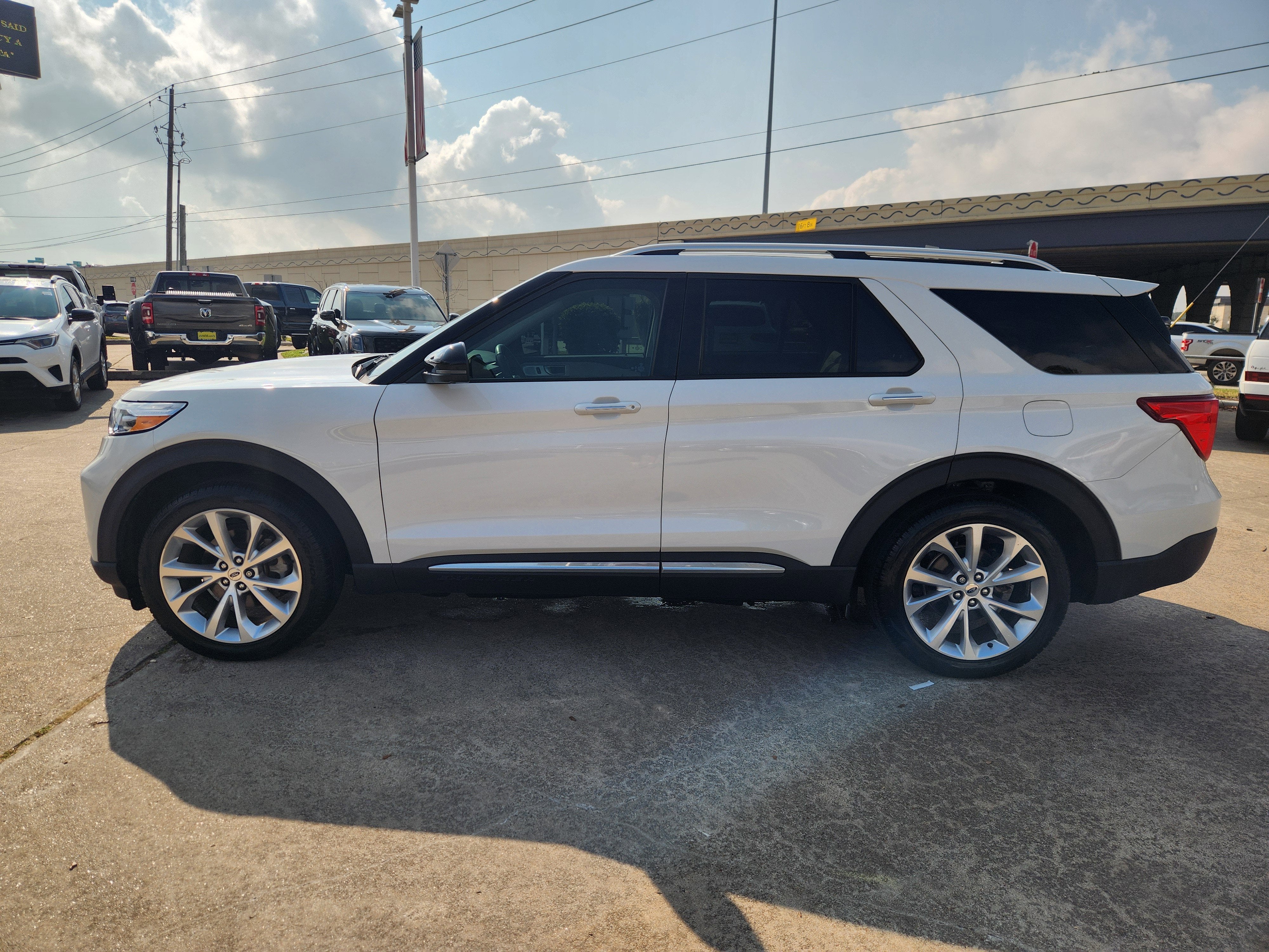 2022 Ford Explorer Platinum