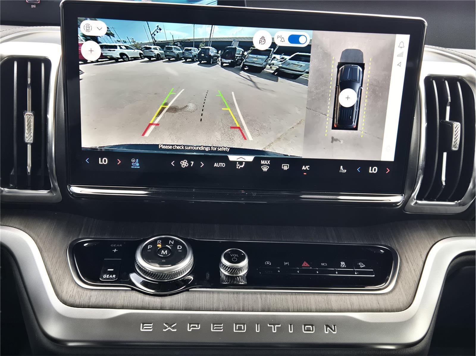 2025 Ford Expedition Platinum