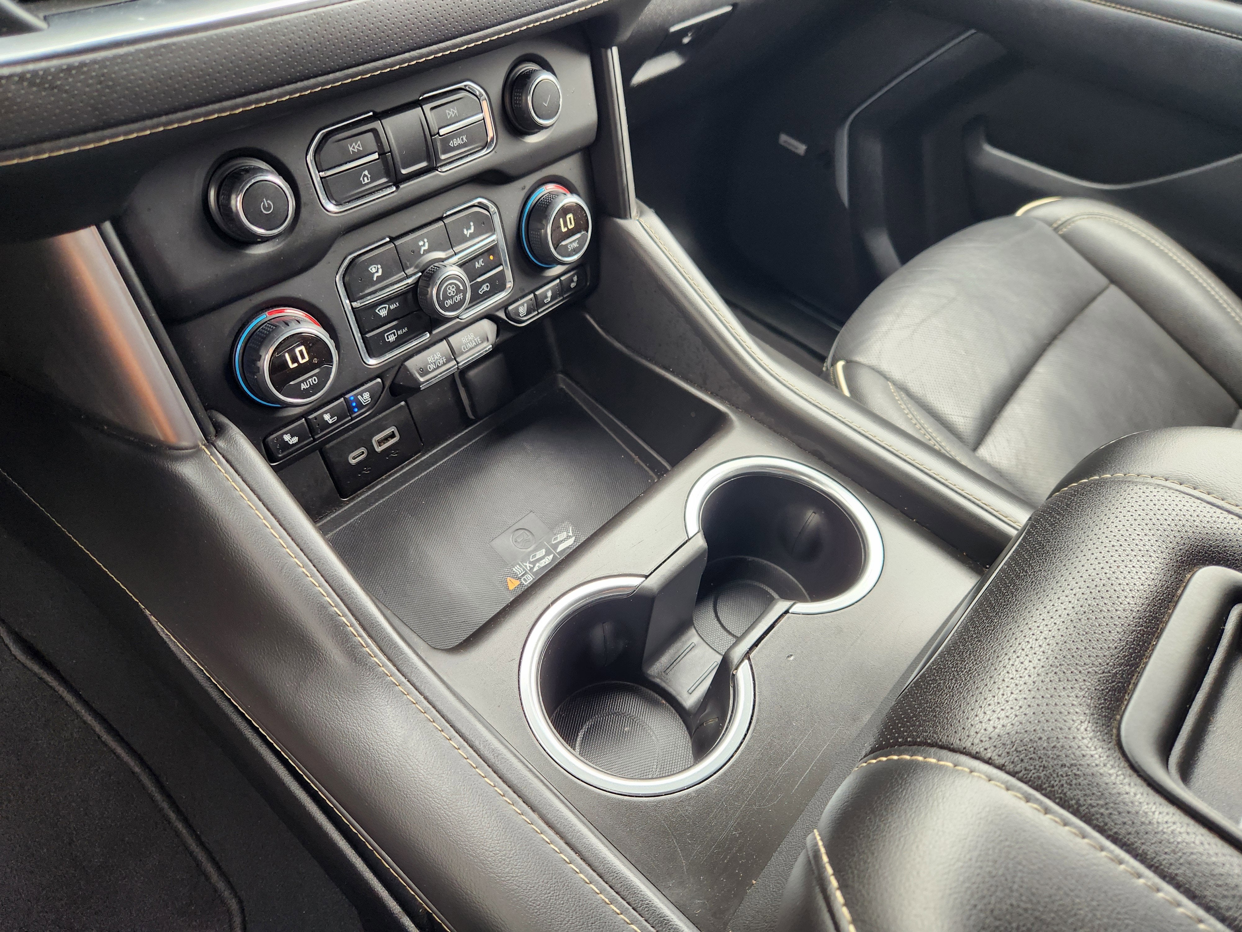 2024 Chevrolet Suburban Premier