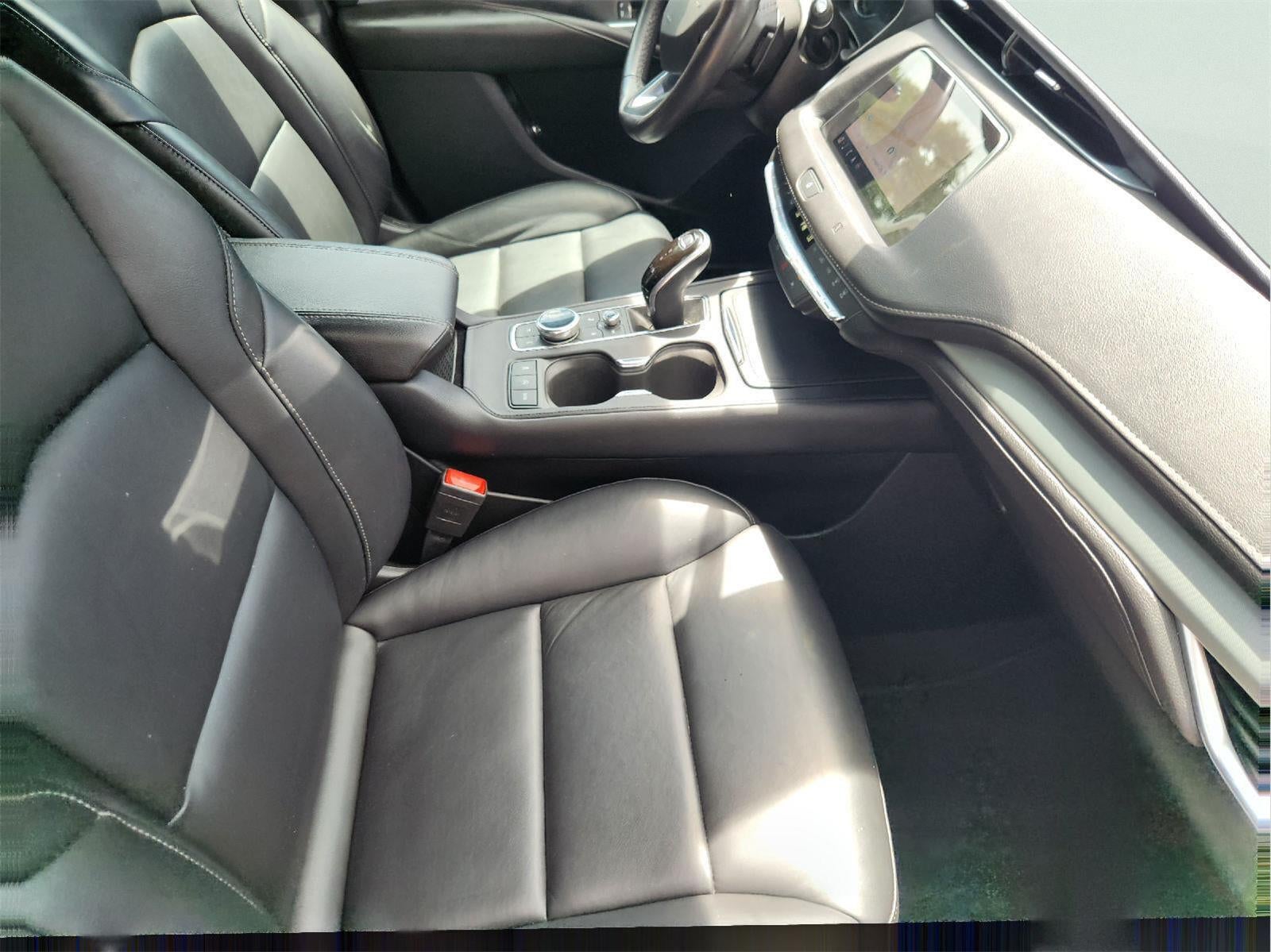 2021 Cadillac XT4 FWD Premium Luxury