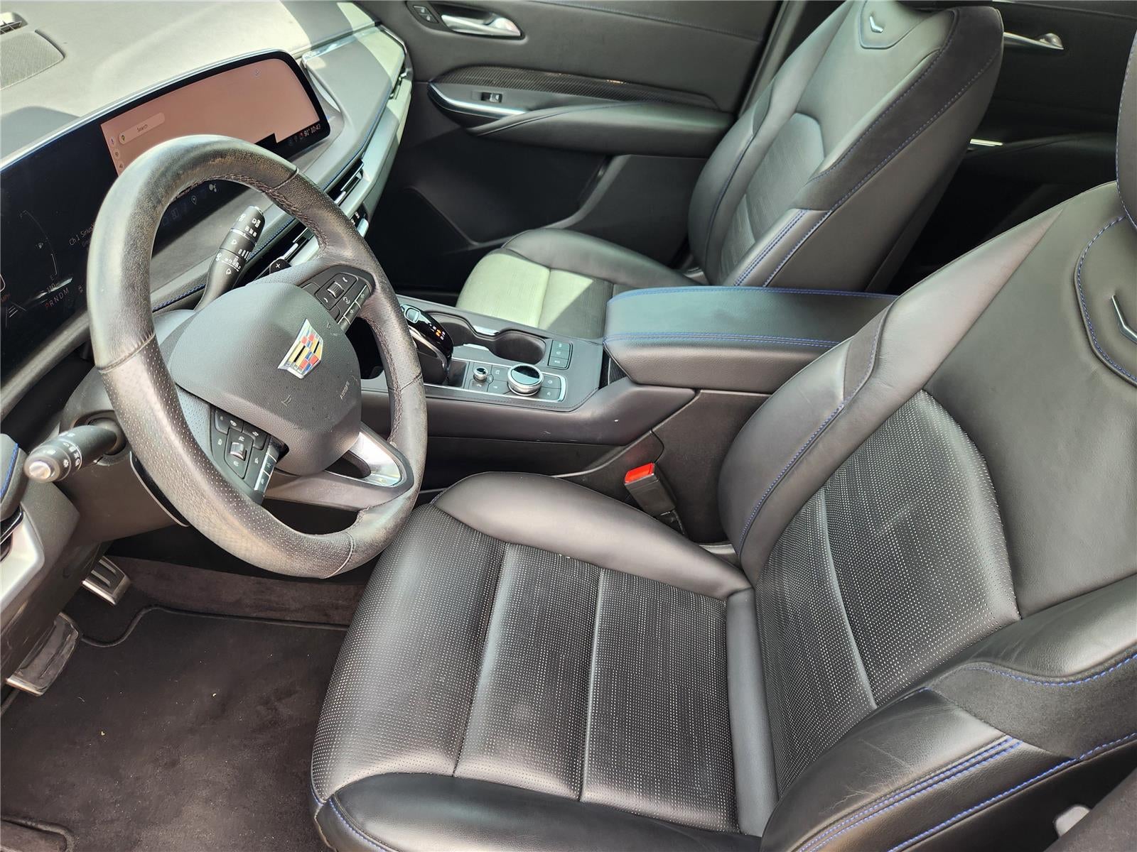 2024 Cadillac XT4 SPORT