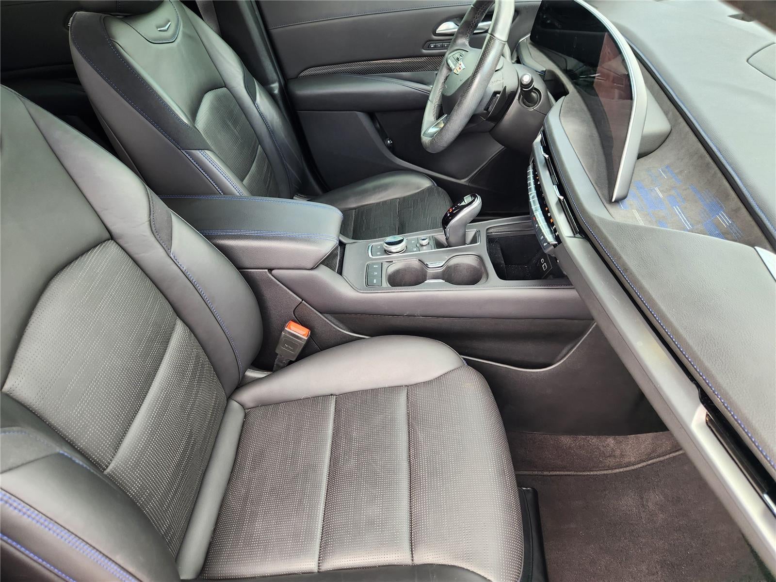 2024 Cadillac XT4 SPORT