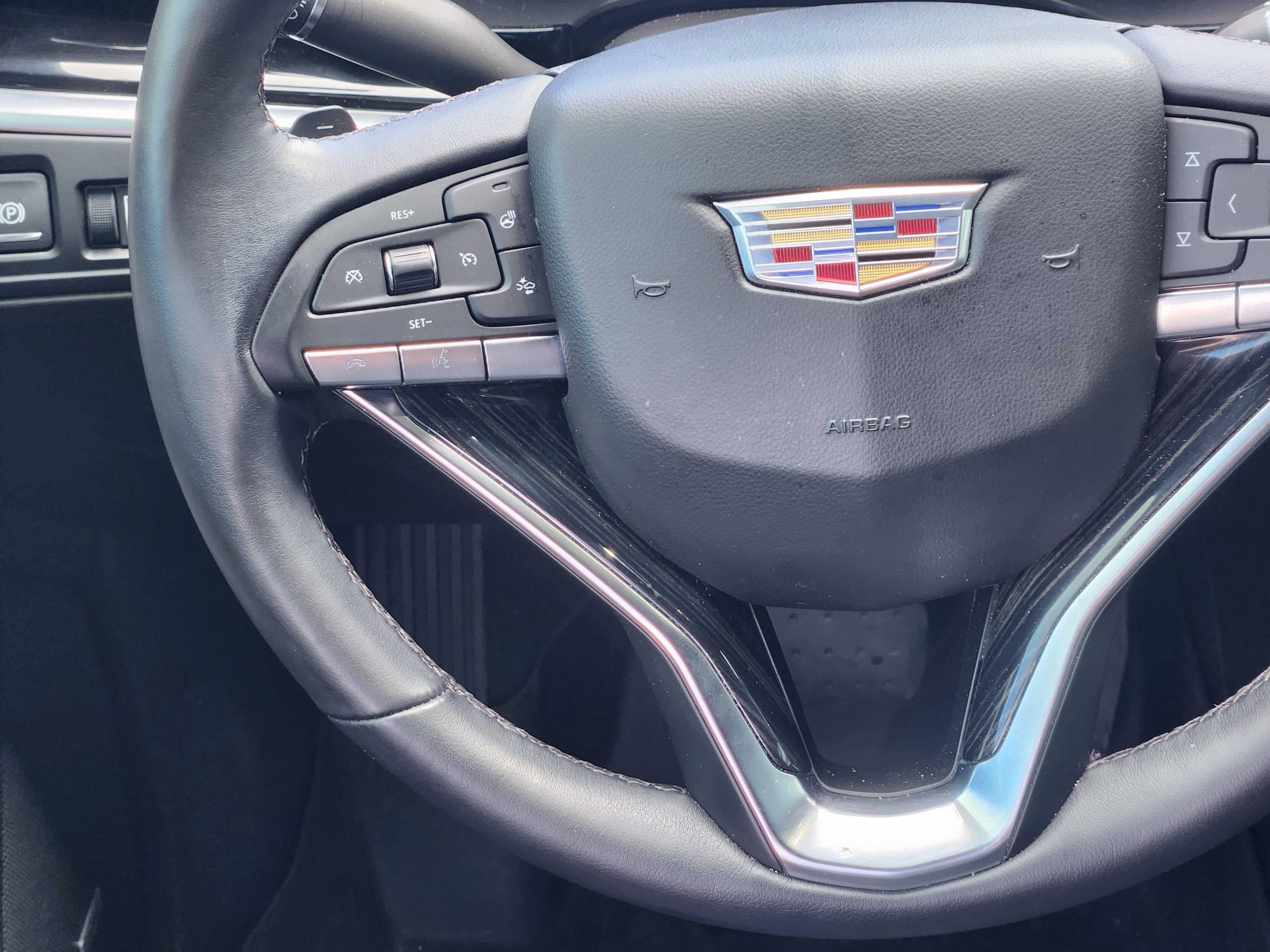 2022 Cadillac XT6 Premium Luxury