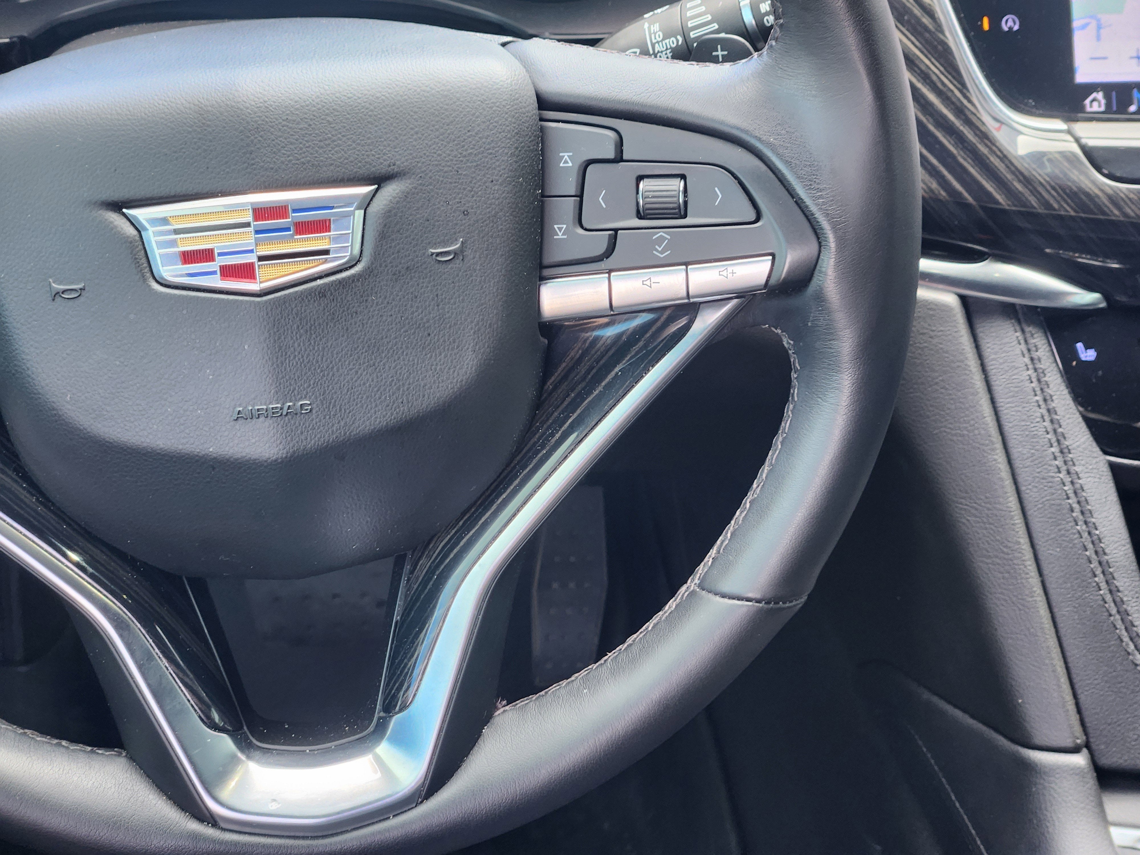 2022 Cadillac XT6 Premium Luxury