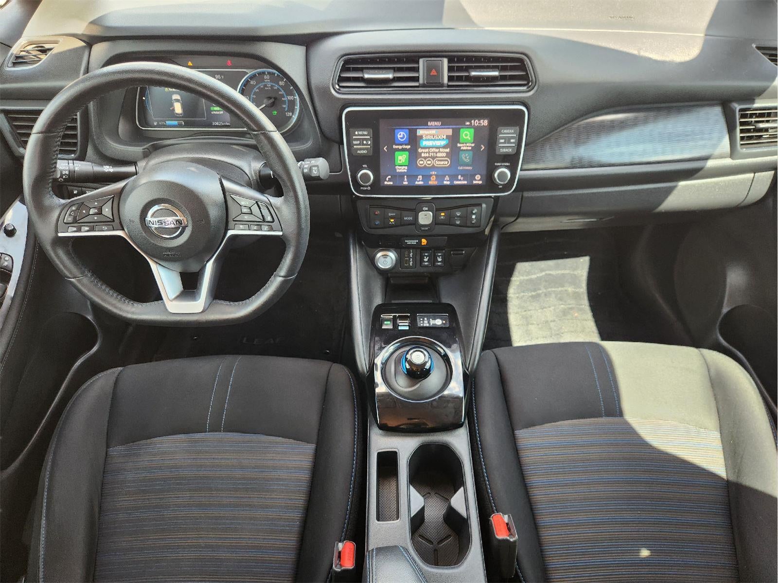 2022 Nissan LEAF SV