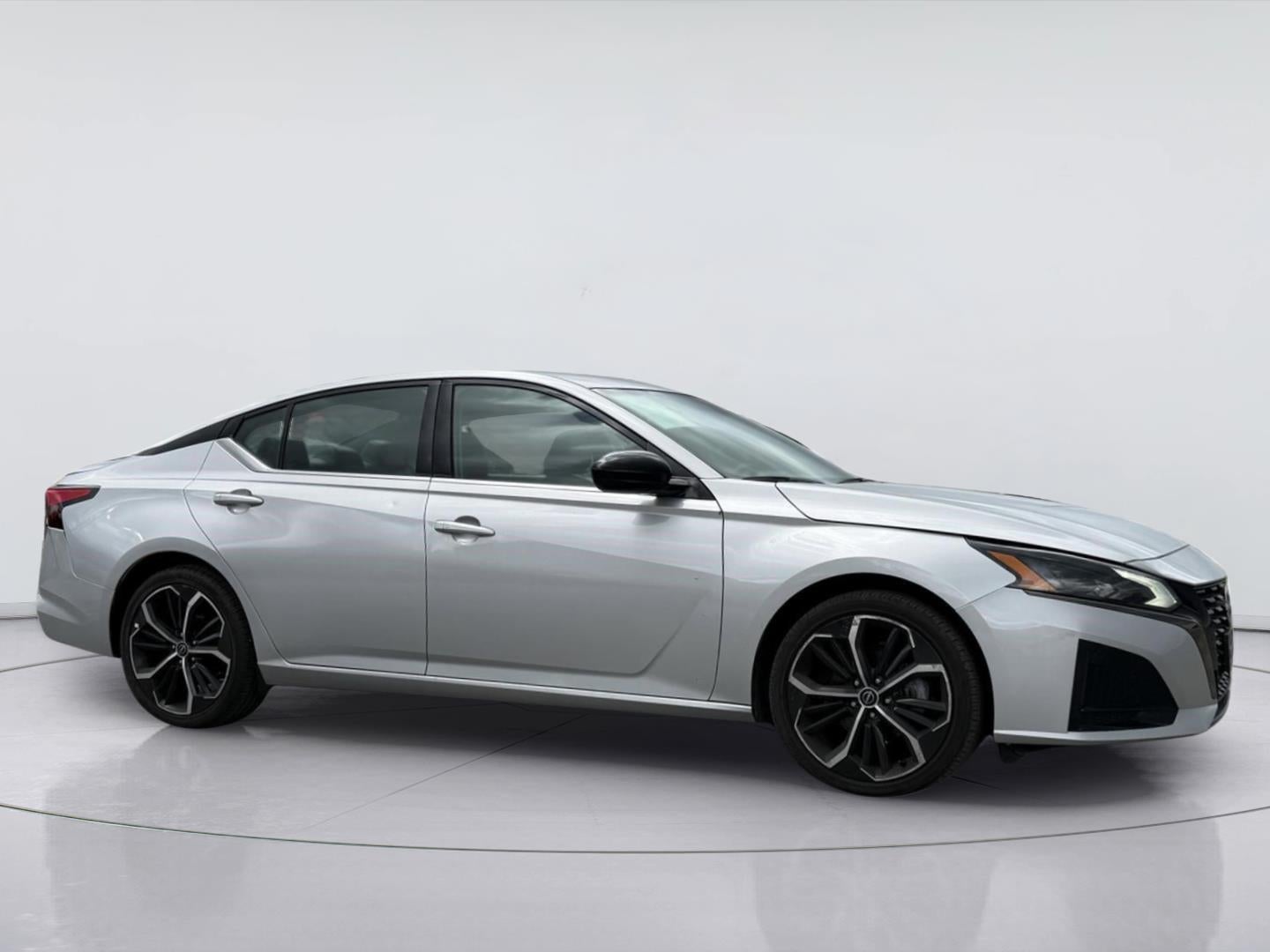 2024 Nissan ALTIMA SR