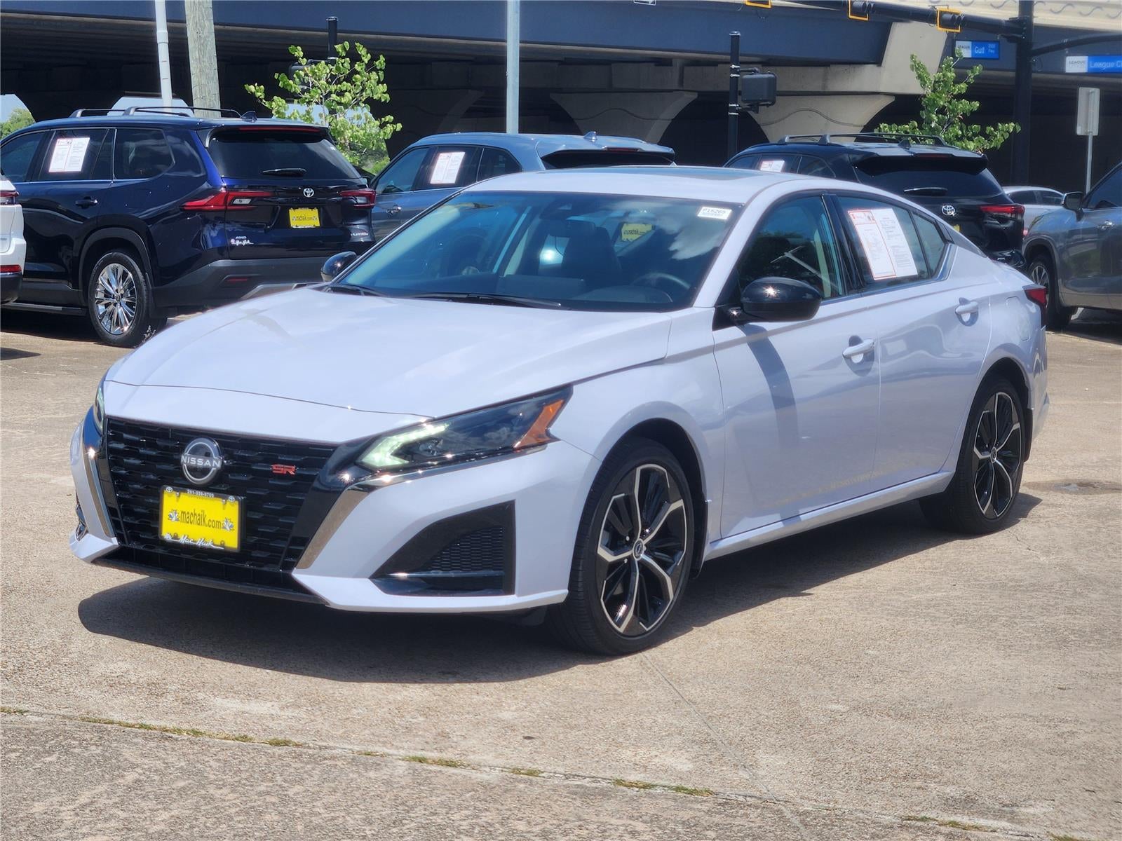 2025 Nissan Altima SR
