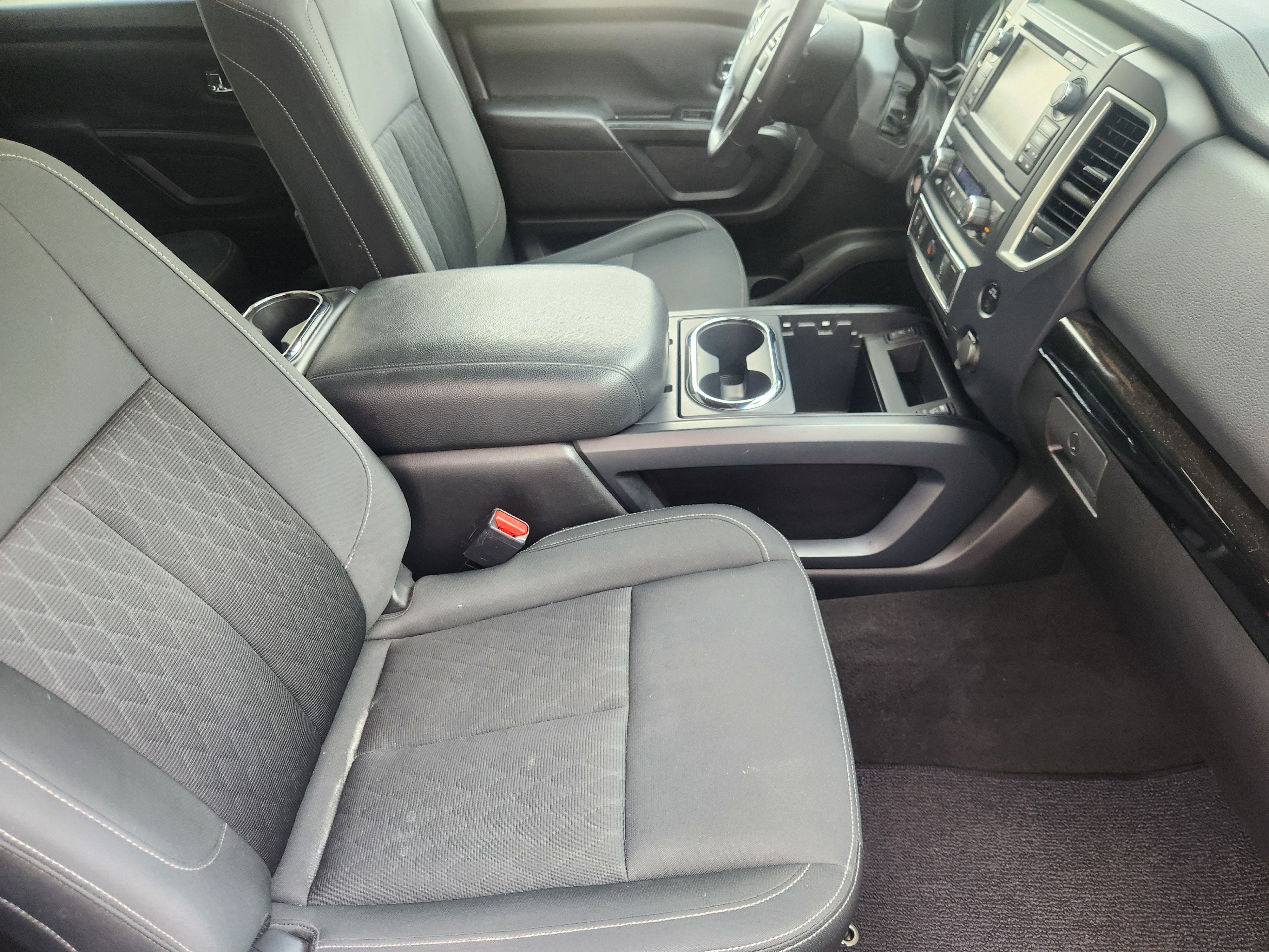 2018 Nissan Titan SV