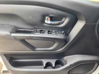 2018 Nissan Titan SV