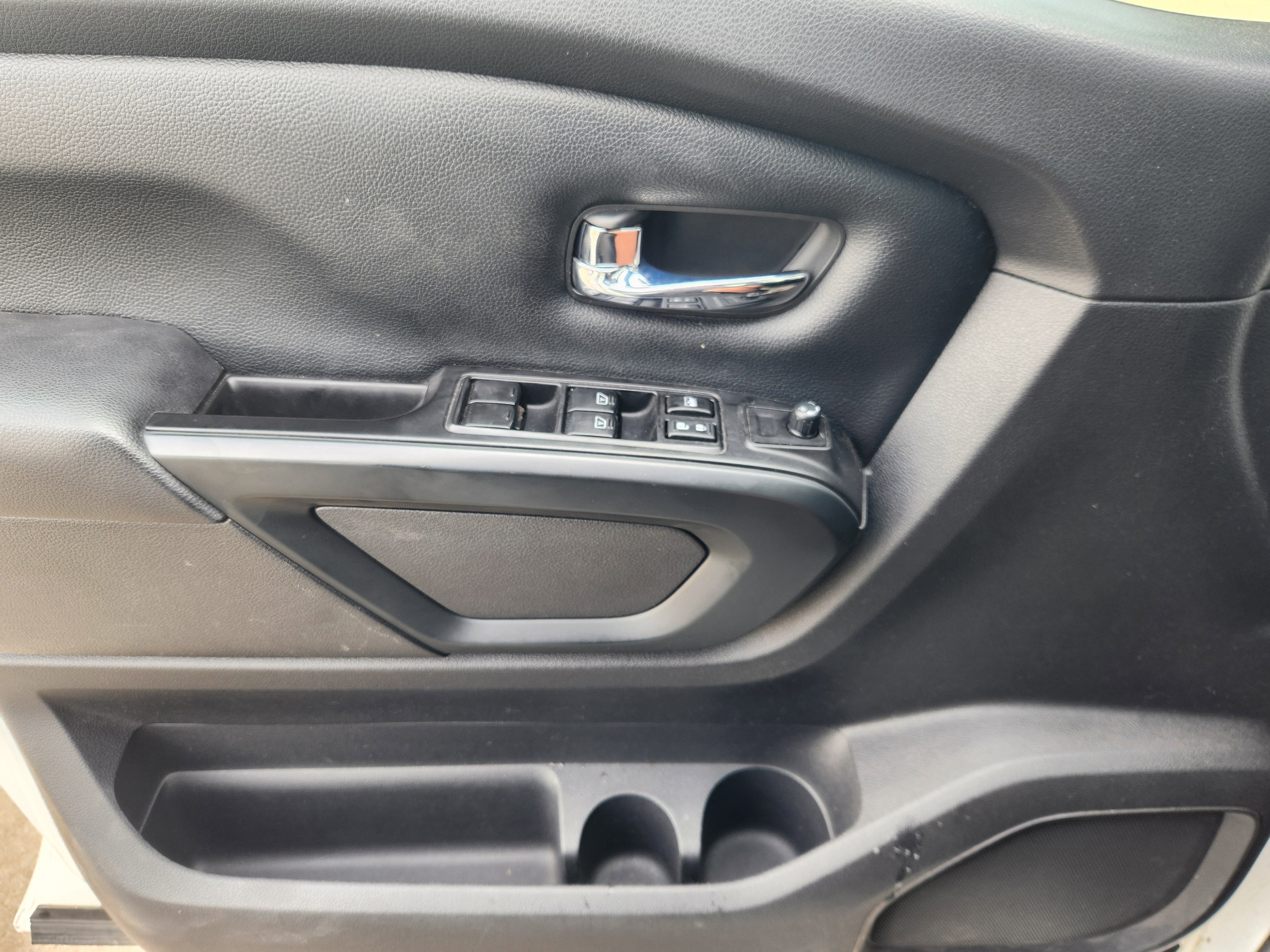 2018 Nissan Titan SV