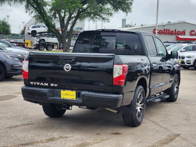 2021 Nissan Titan SV