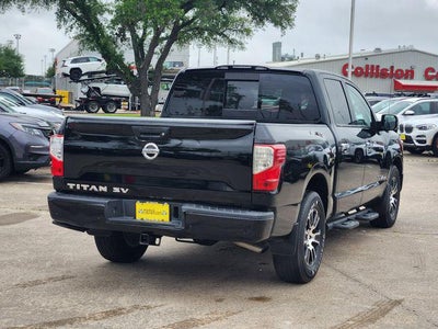 2021 Nissan Titan SV