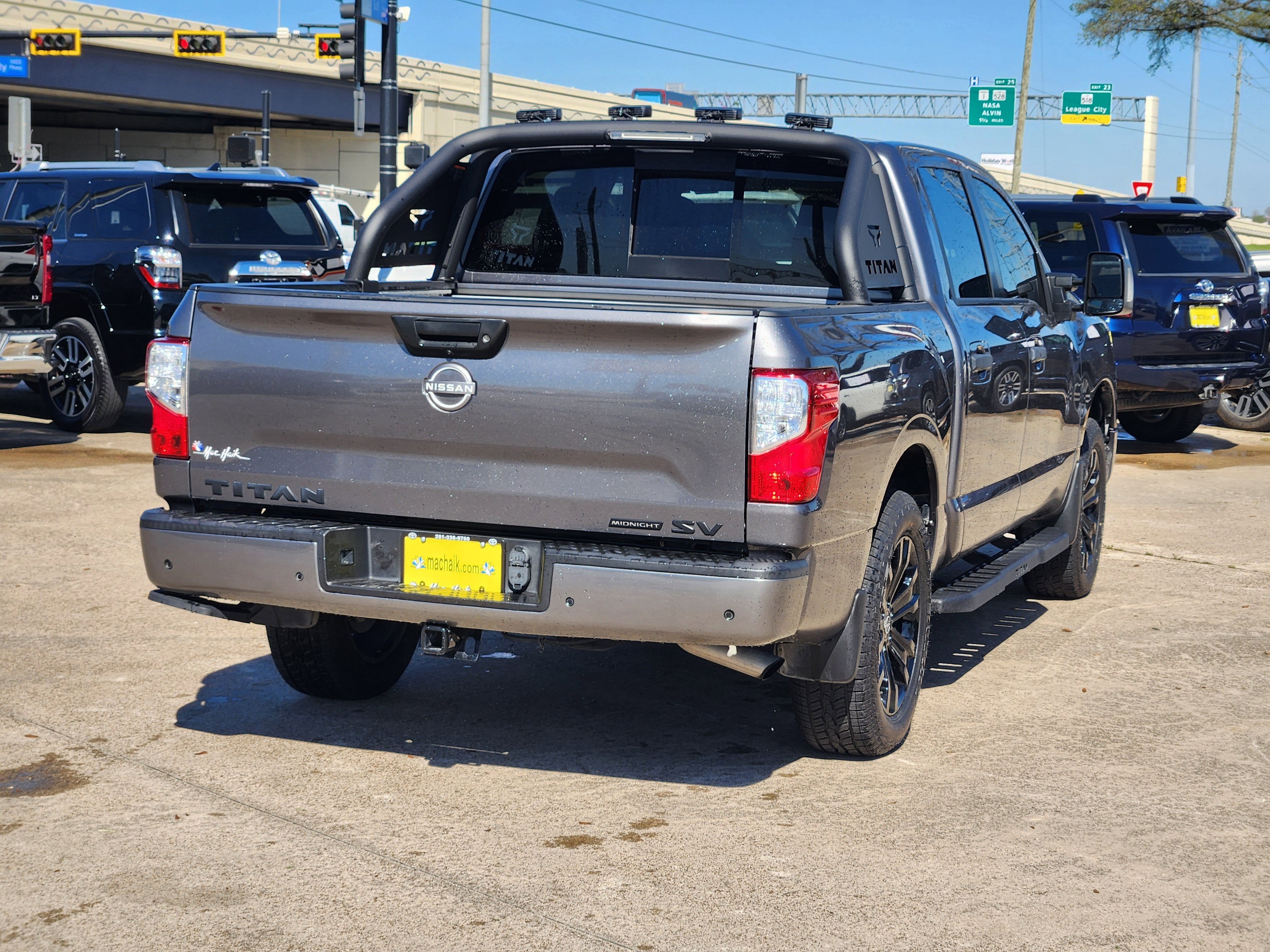 2024 Nissan Titan SV