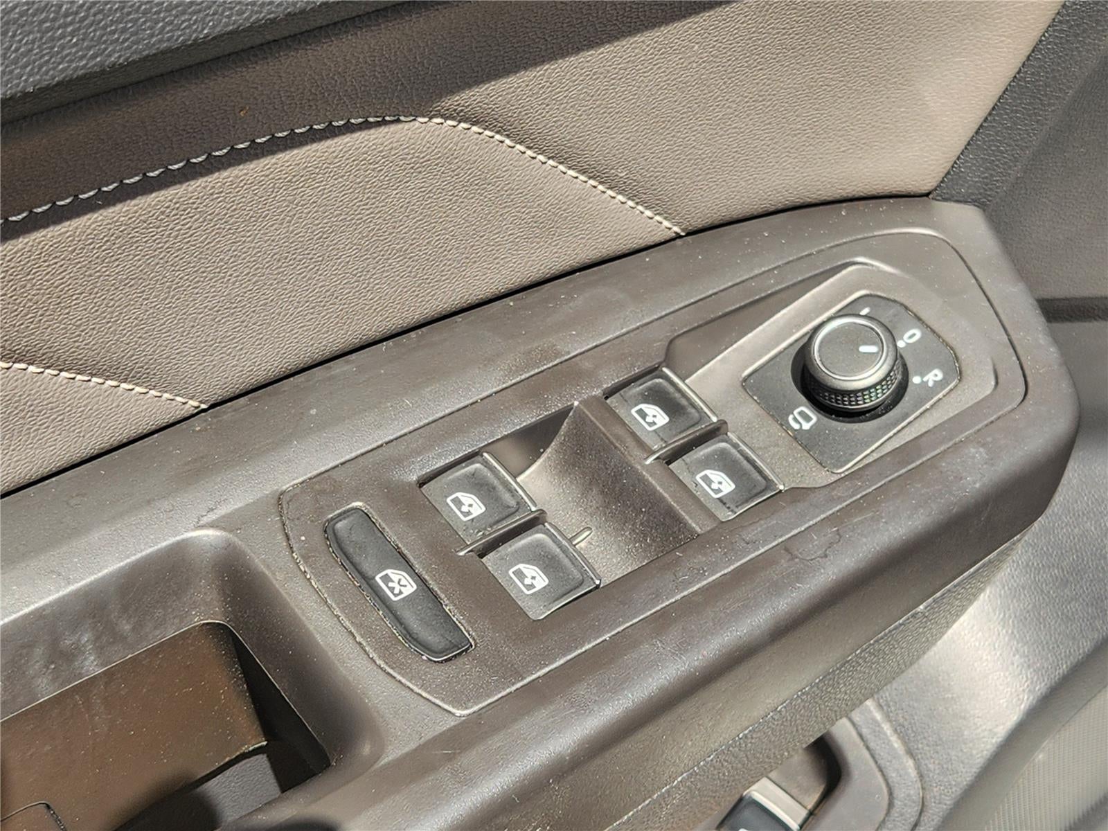 2023 Volkswagen Atlas Cross Sport 3.6L V6 SEL Premium R-Line