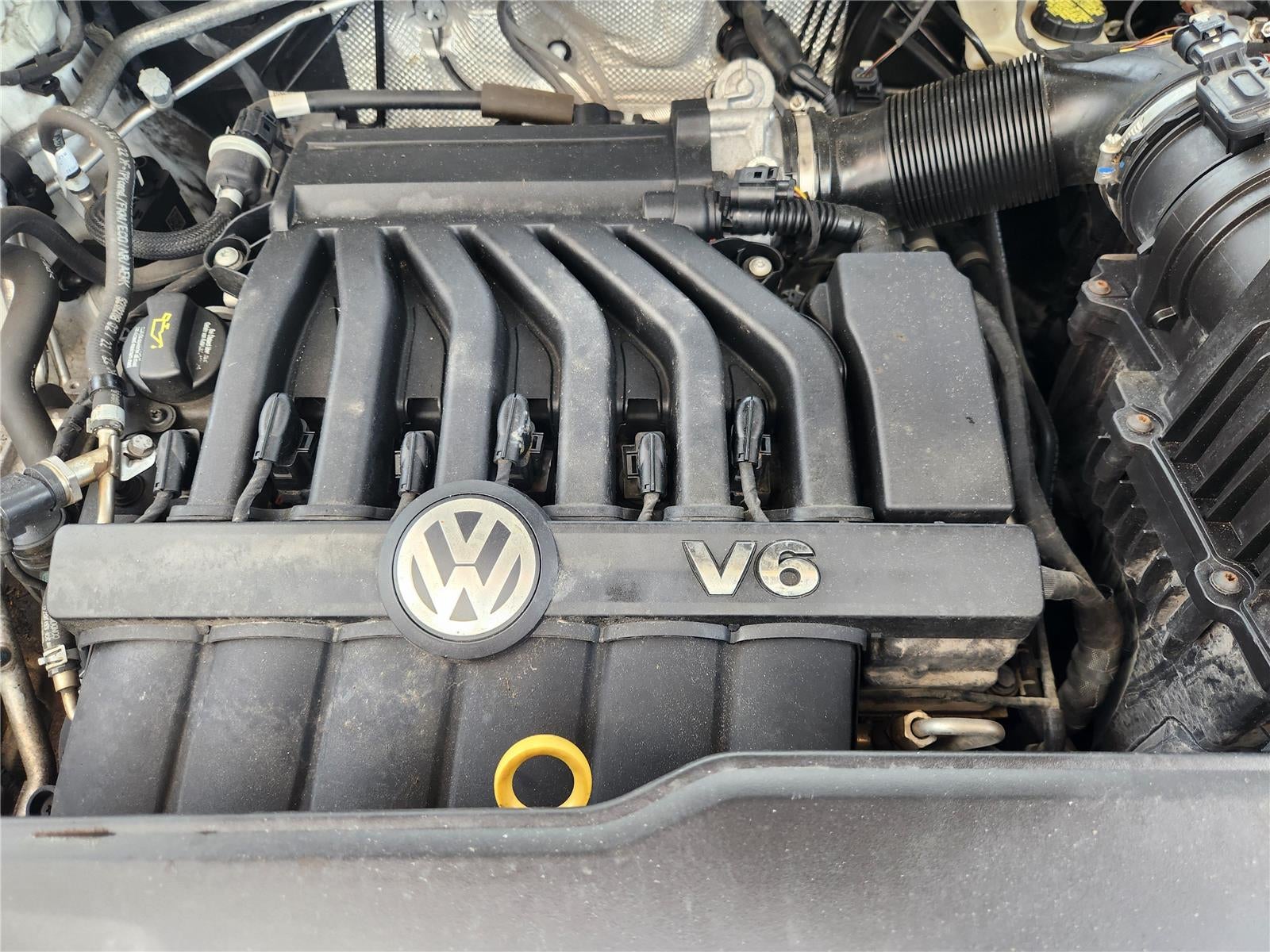 2023 Volkswagen Atlas Cross Sport 3.6L V6 SEL Premium R-Line