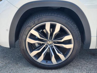 2023 Volkswagen Atlas Cross Sport 3.6L V6 SEL Premium R-Line