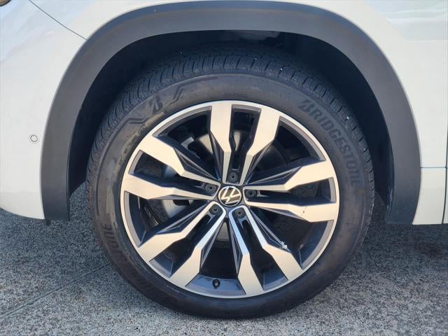 2023 Volkswagen Atlas Cross Sport 3.6L V6 SEL Premium R-Line