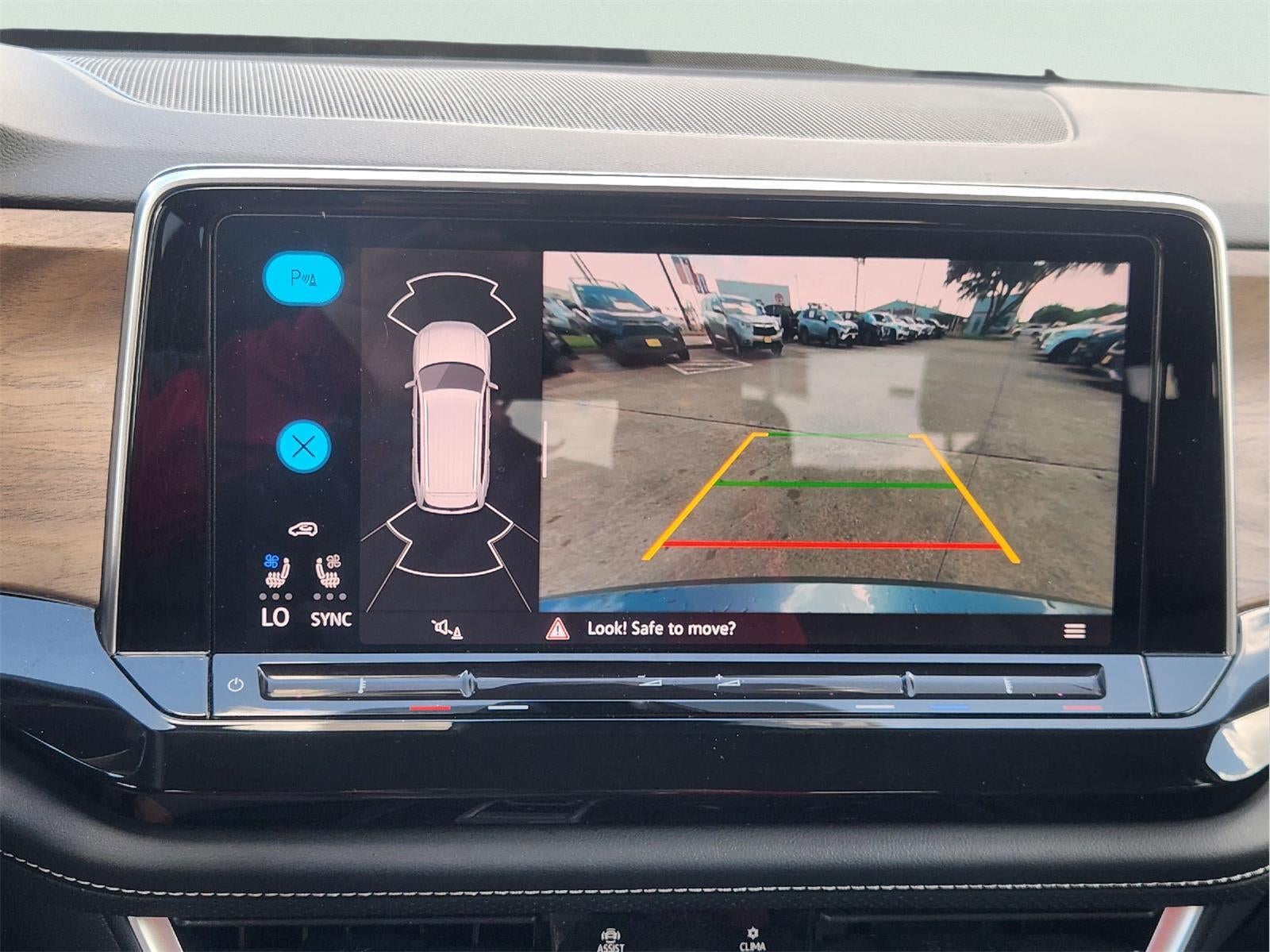 2025 Volkswagen Atlas 2.0T SE w/Technology
