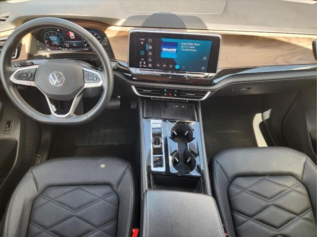 2025 Volkswagen Atlas 2.0T SE w/Technology