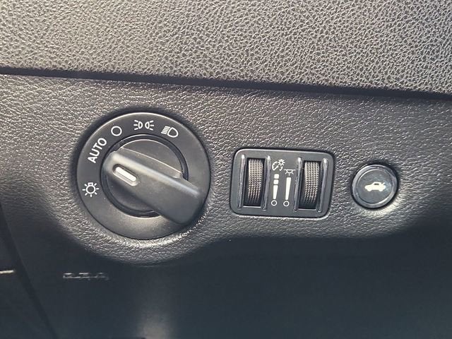 2016 Dodge Charger SE