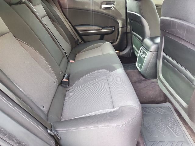 2016 Dodge Charger SE