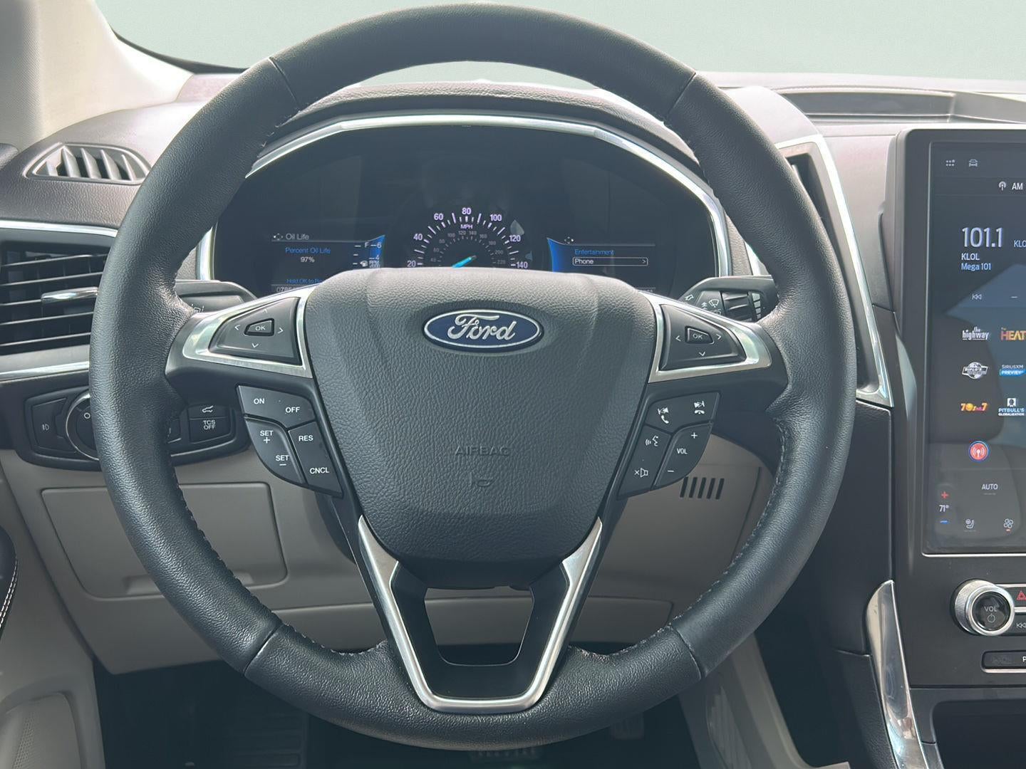 2021 Ford Edge Titanium