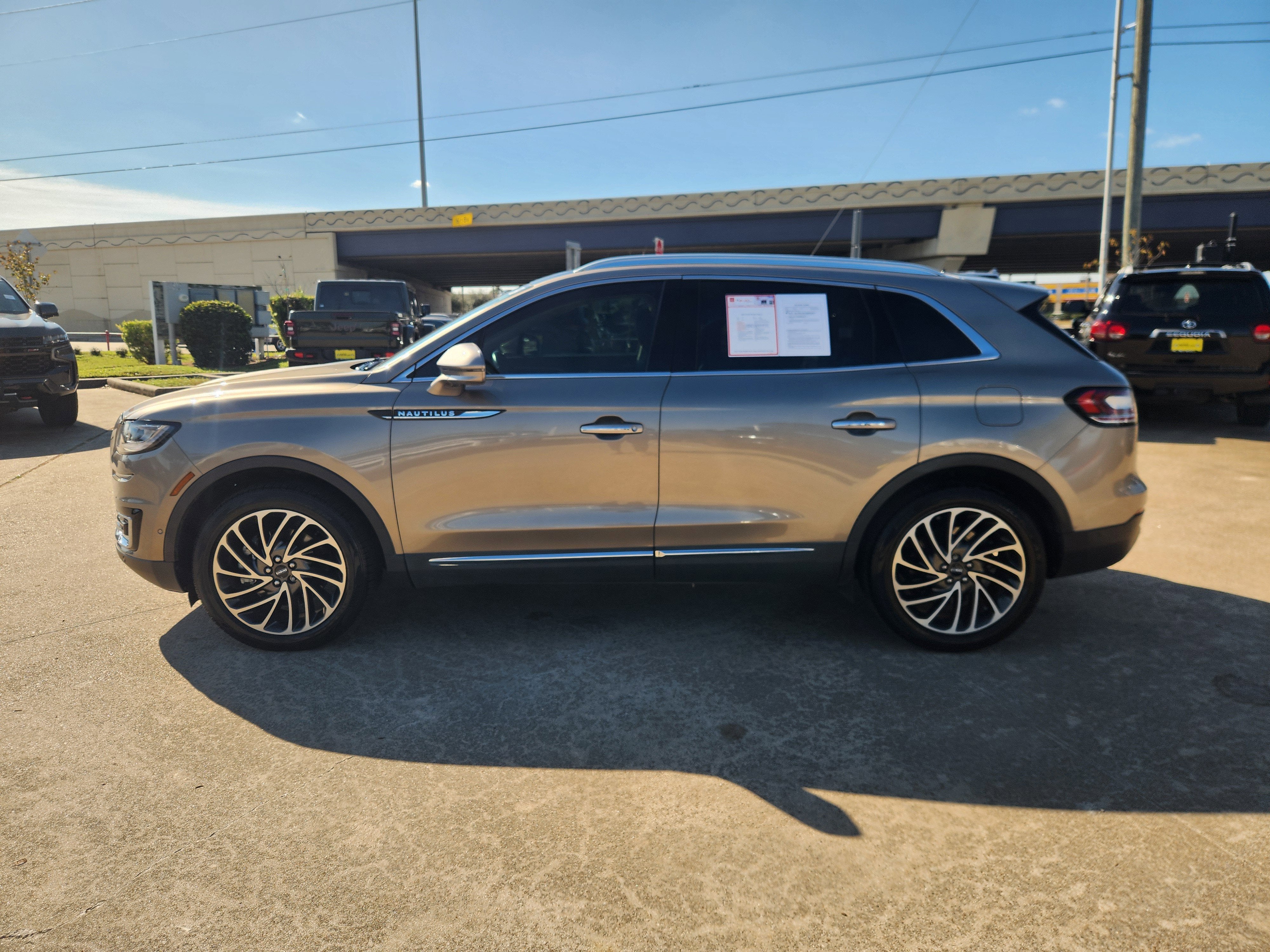 2020 Lincoln Nautilus Reserve