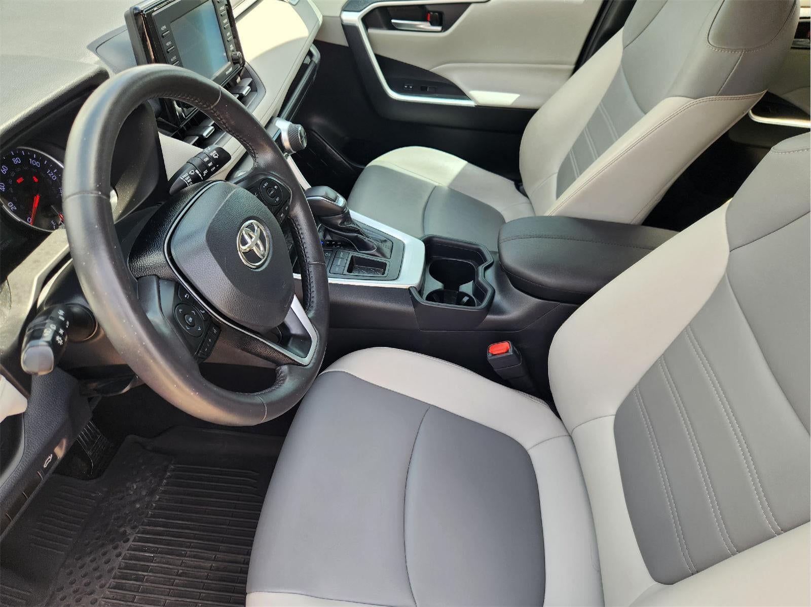 2020 Toyota RAV4 XLE Premium