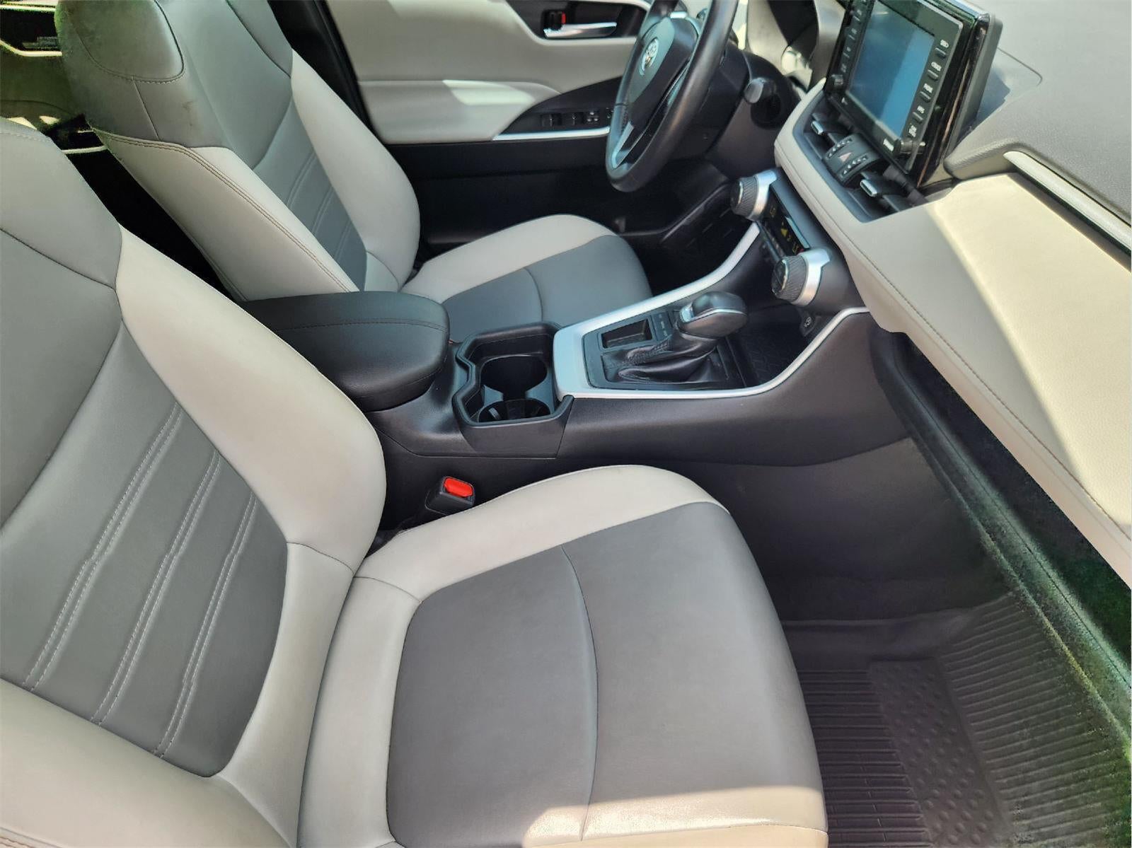 2020 Toyota RAV4 XLE Premium