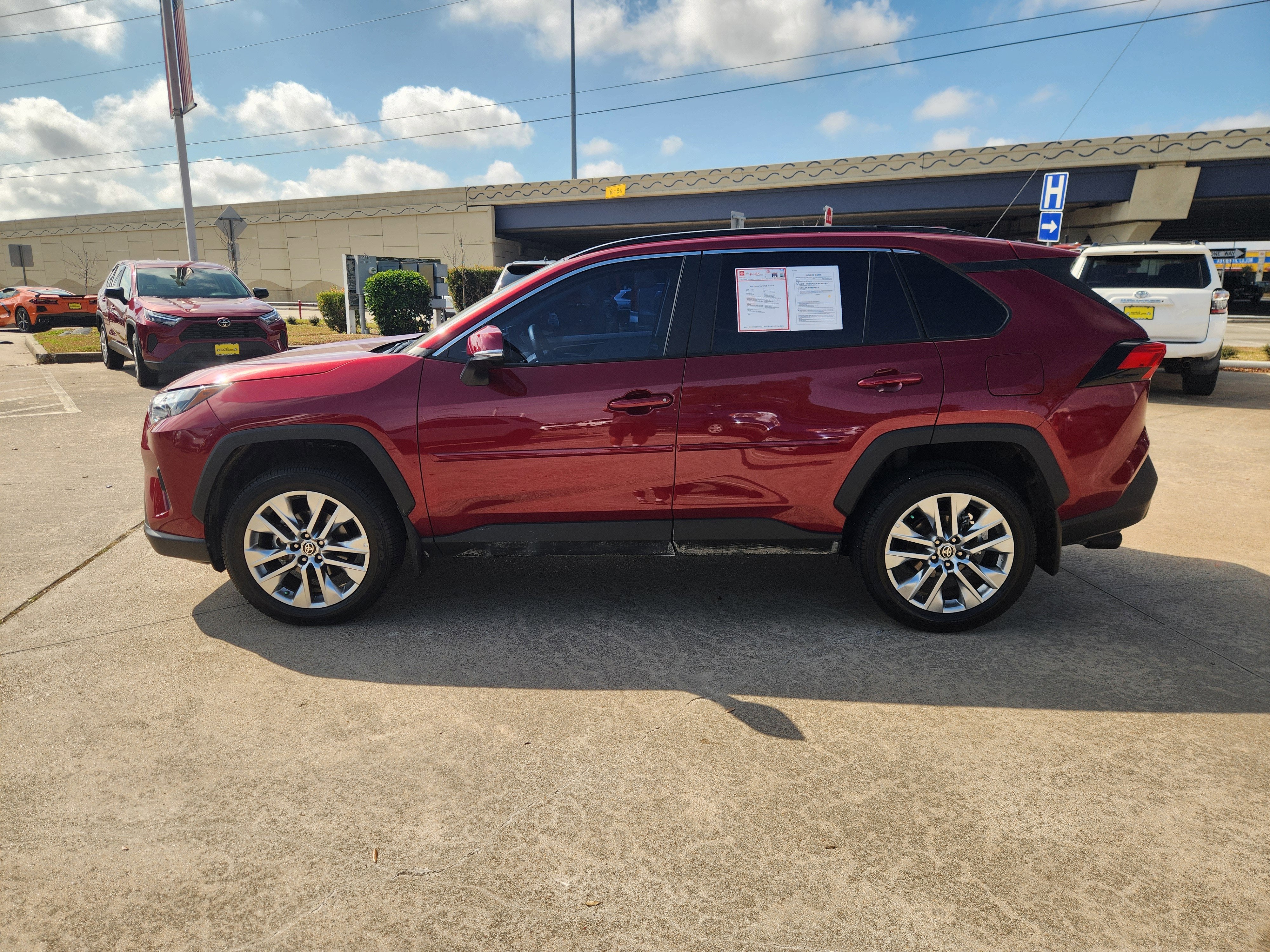 2025 Toyota RAV4 XLE Premium