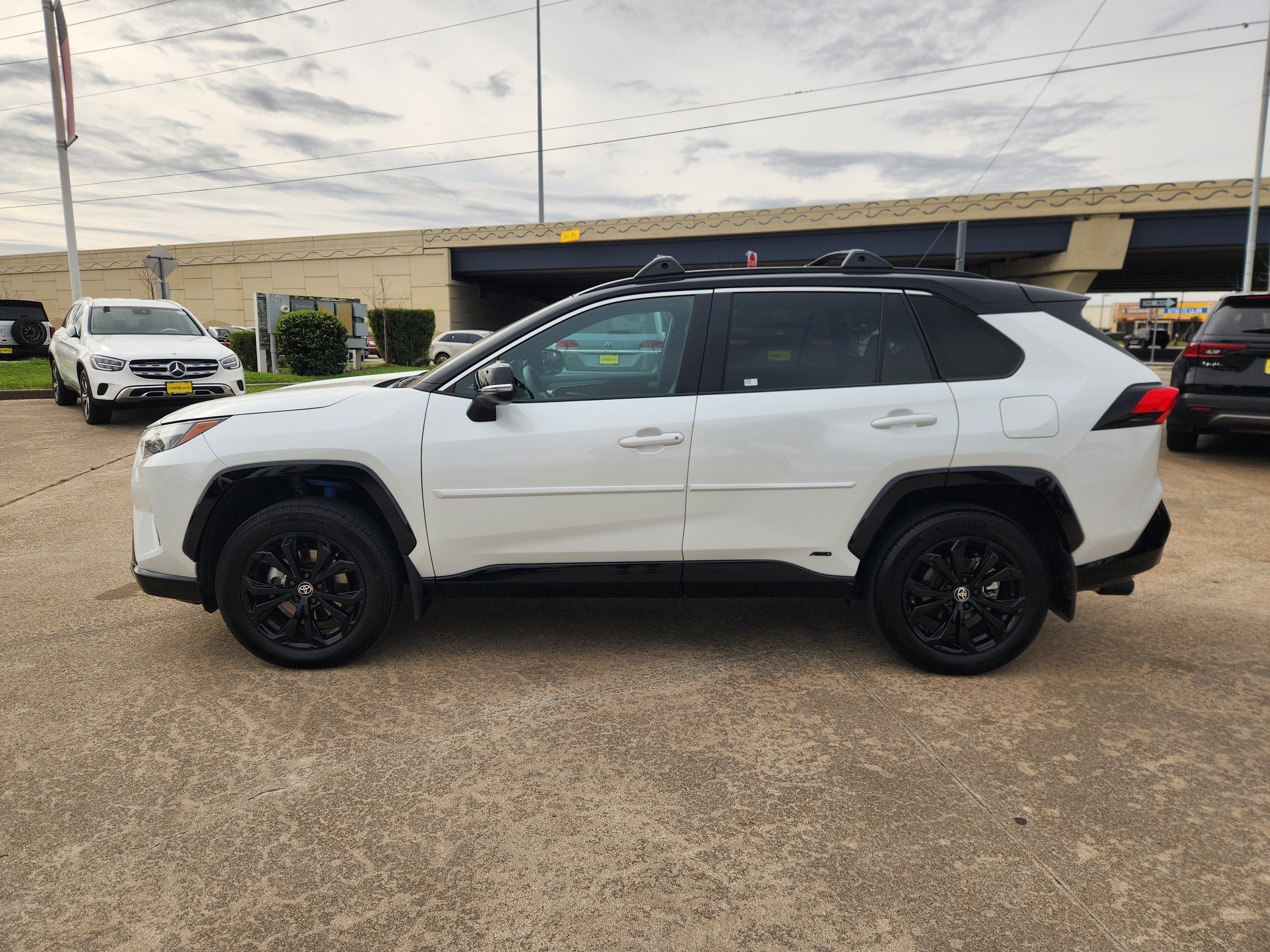 2024 Toyota RAV4 Hybrid XSE