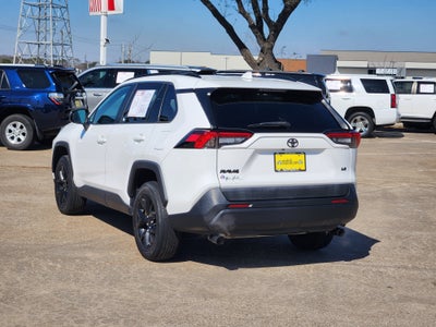 2021 Toyota RAV4 LE