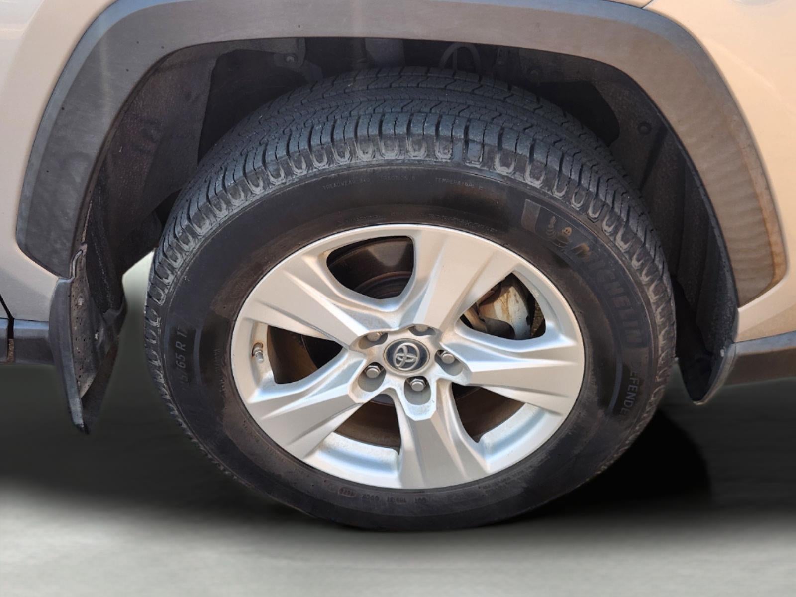 2020 Toyota RAV4 Hybrid LE