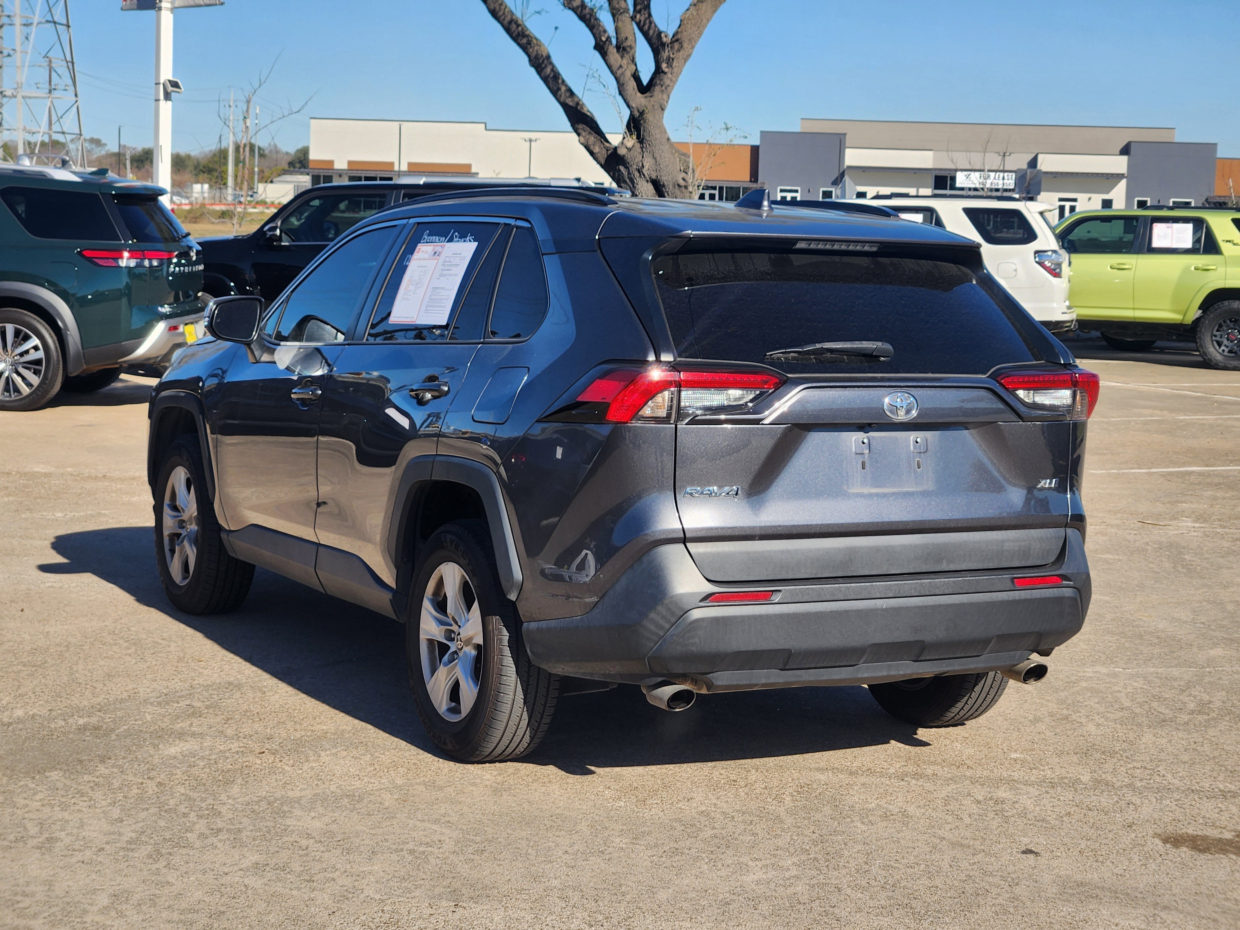 2021 Toyota RAV4 XLE