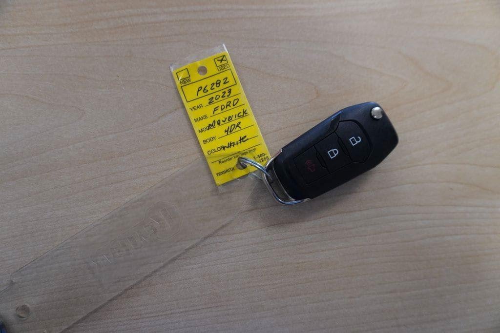 2023 Ford MAVERICK Base