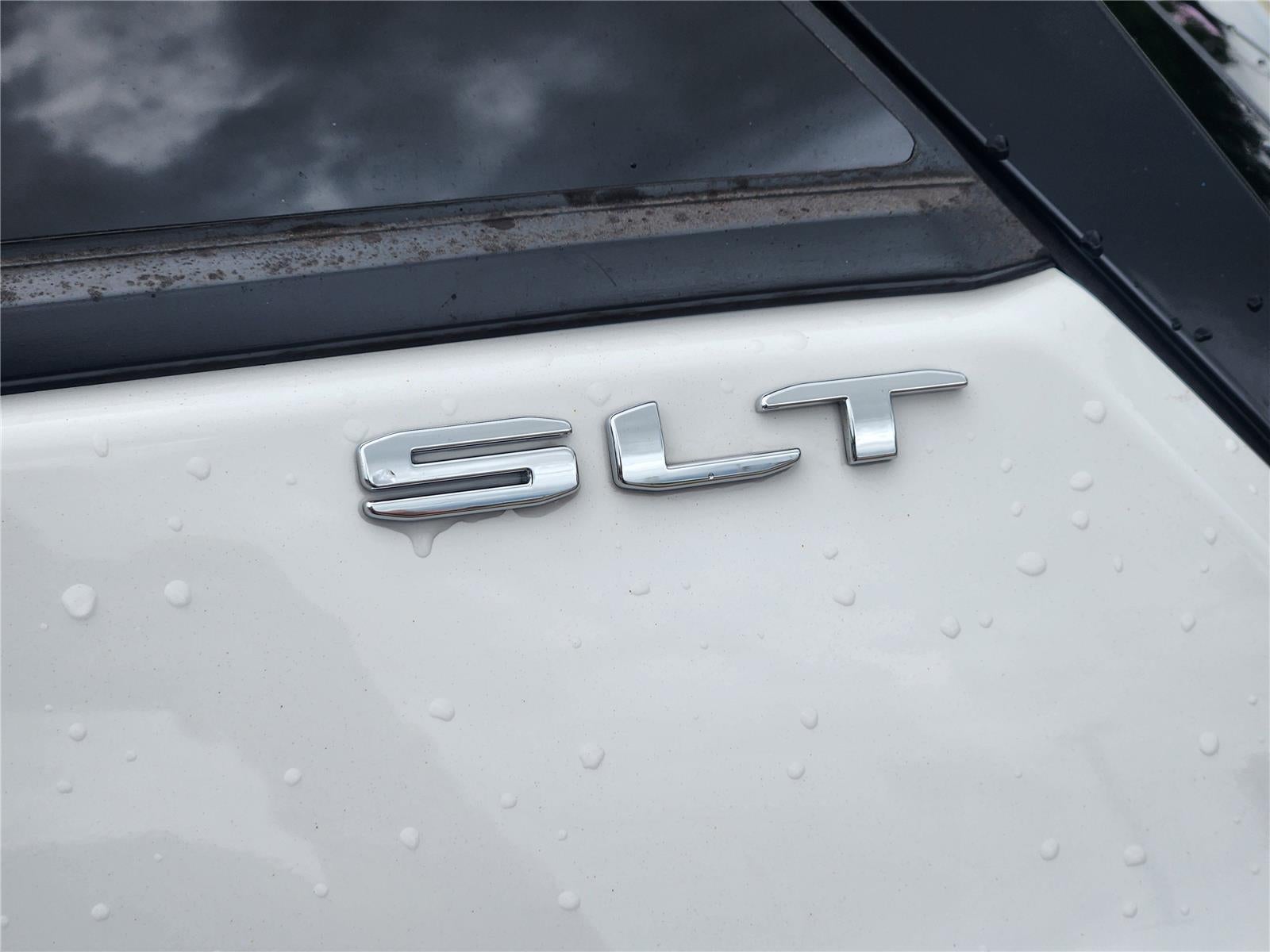 2023 GMC TERRAIN Base
