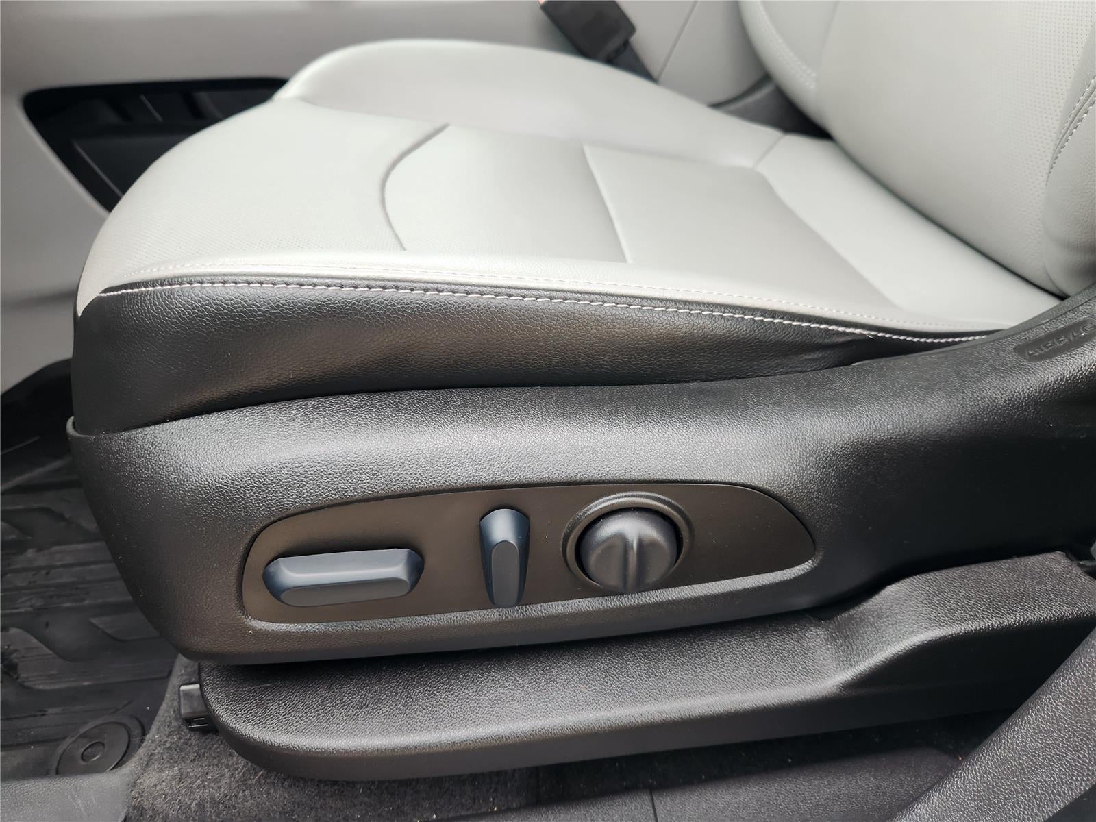 2023 GMC TERRAIN Base