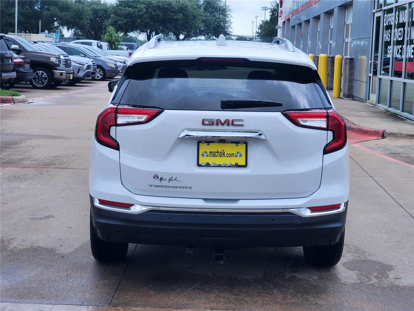 2023 GMC TERRAIN Base