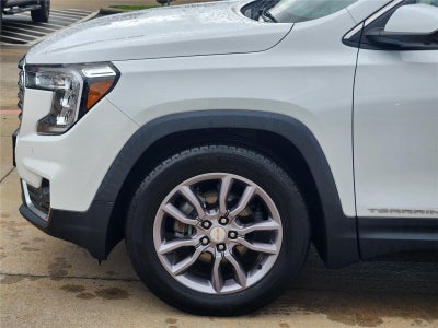 2023 GMC TERRAIN Base